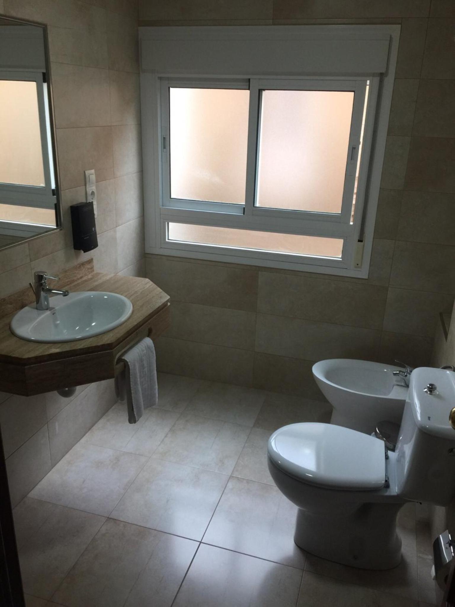 Triple Room - Photo 6