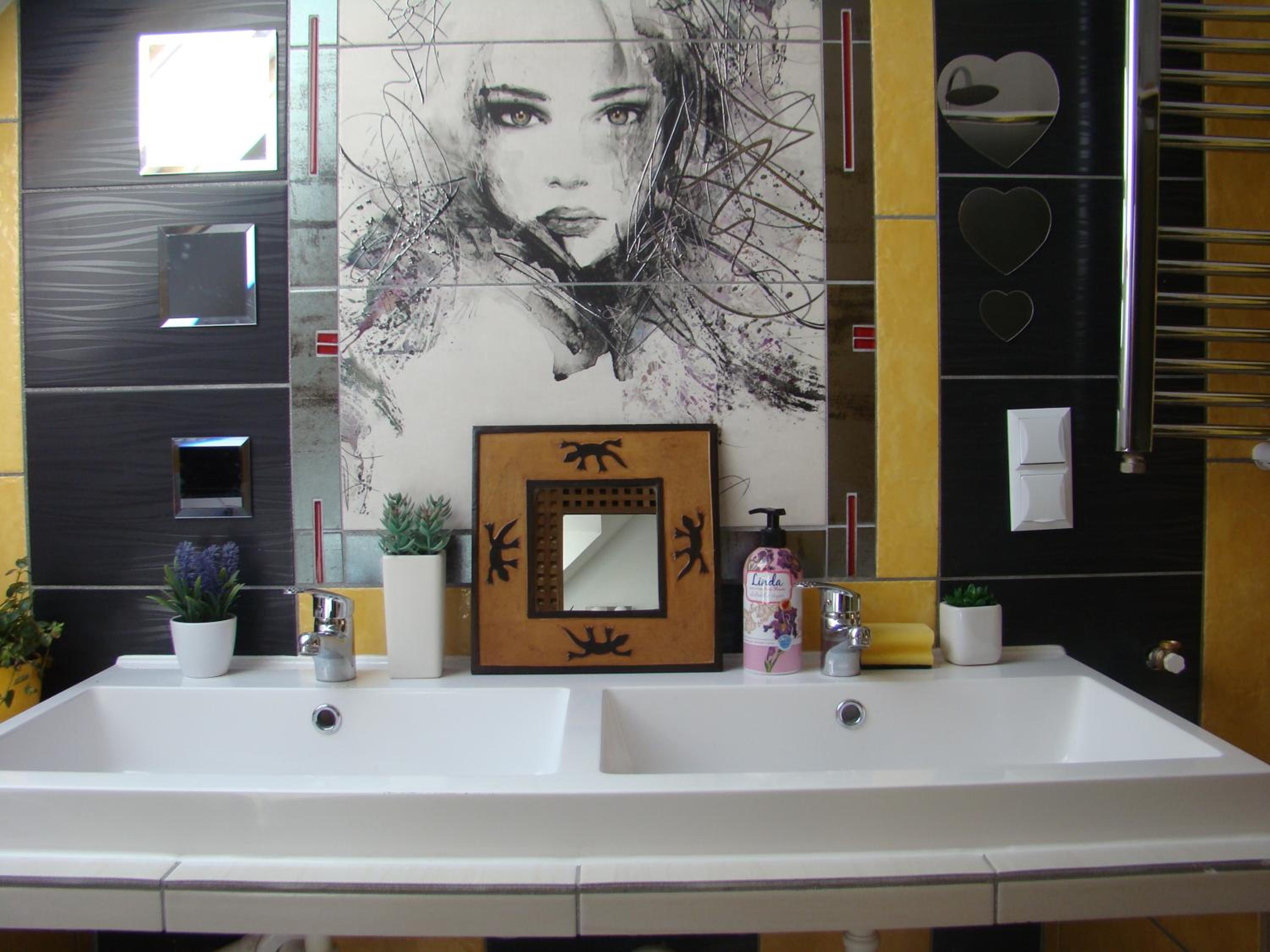 Three-Bedroom Apartment - Photo 40