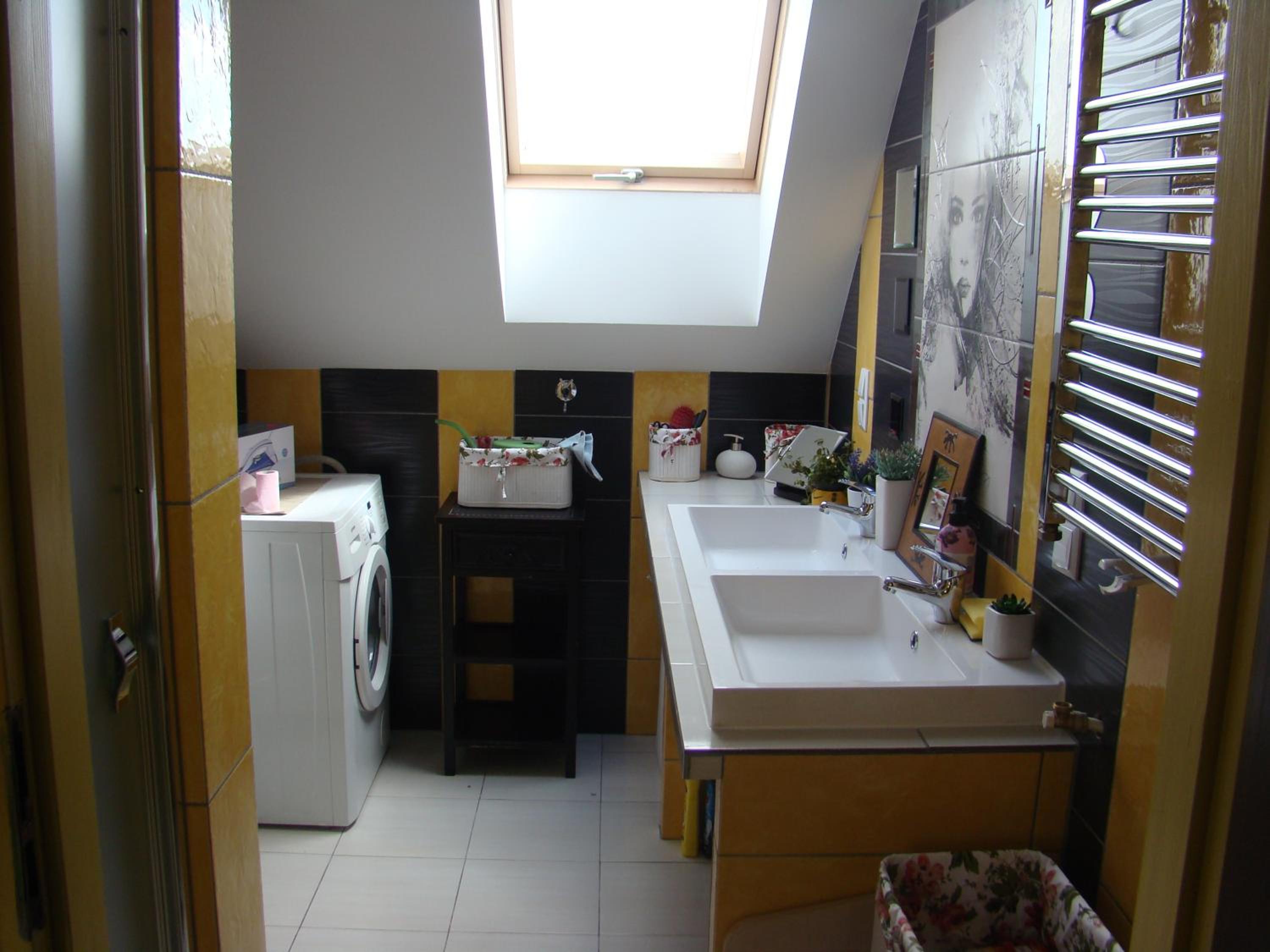 Three-Bedroom Apartment - Photo 41