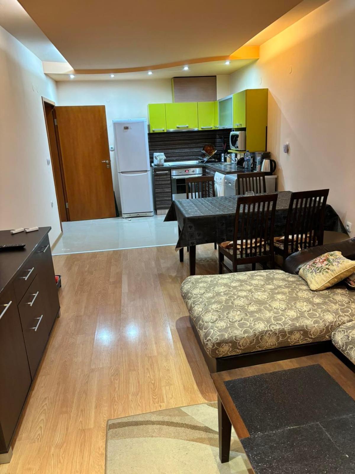 Two-Bedroom Apartment with Balcony and Terrace photo 3
