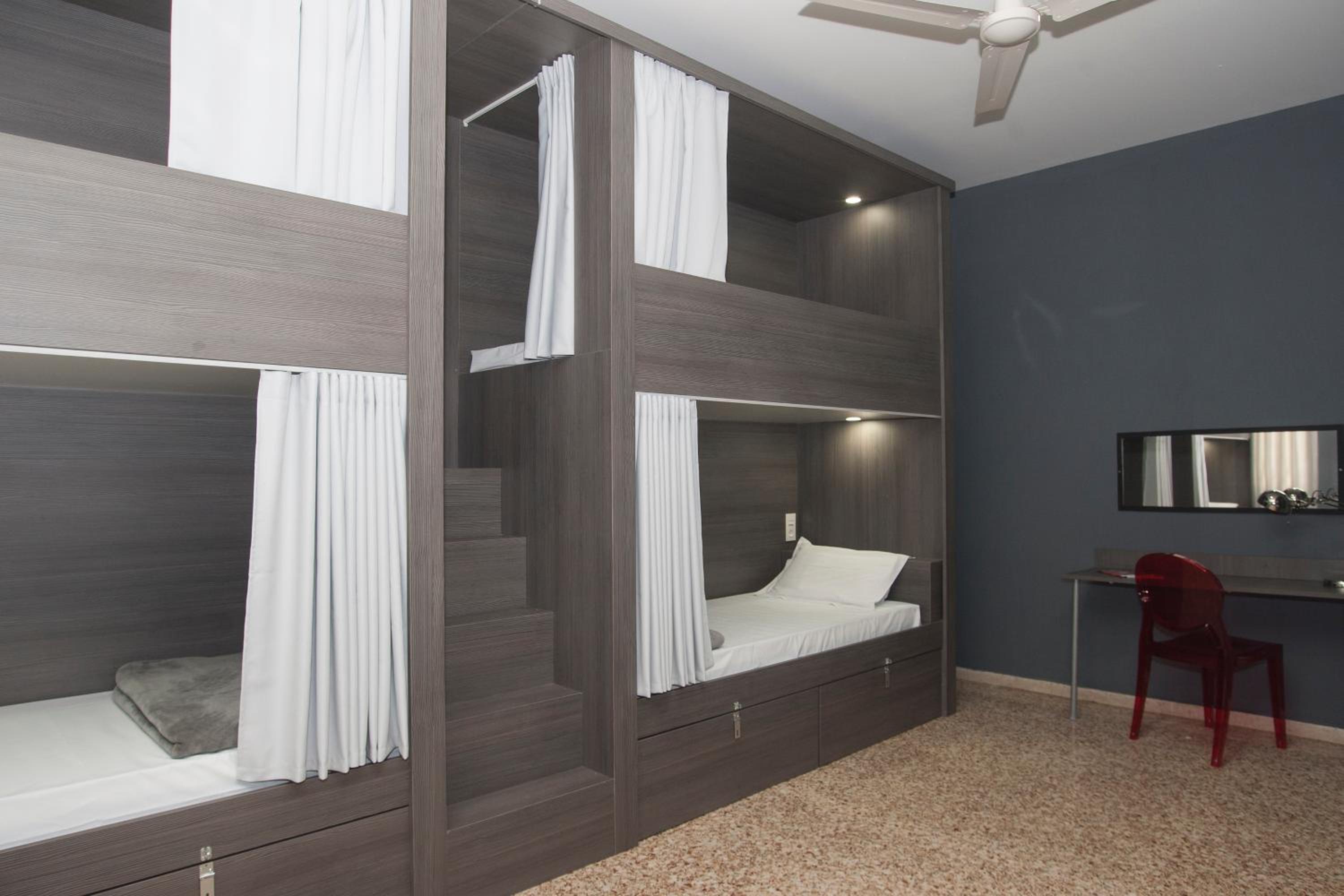 Cama en Habitación Compartida Mixta de 8 Camas