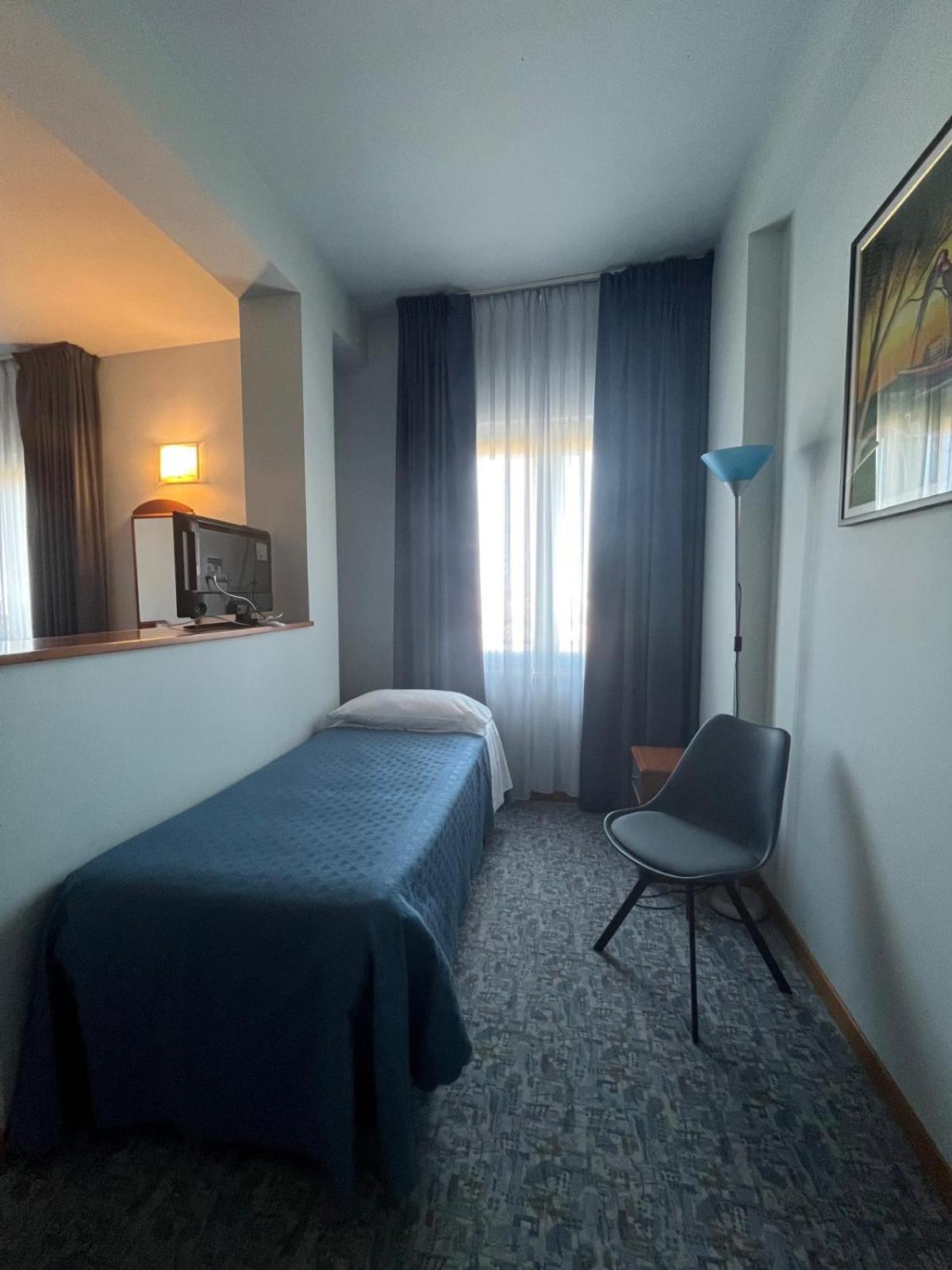 Standard Quadruple Room photo 2