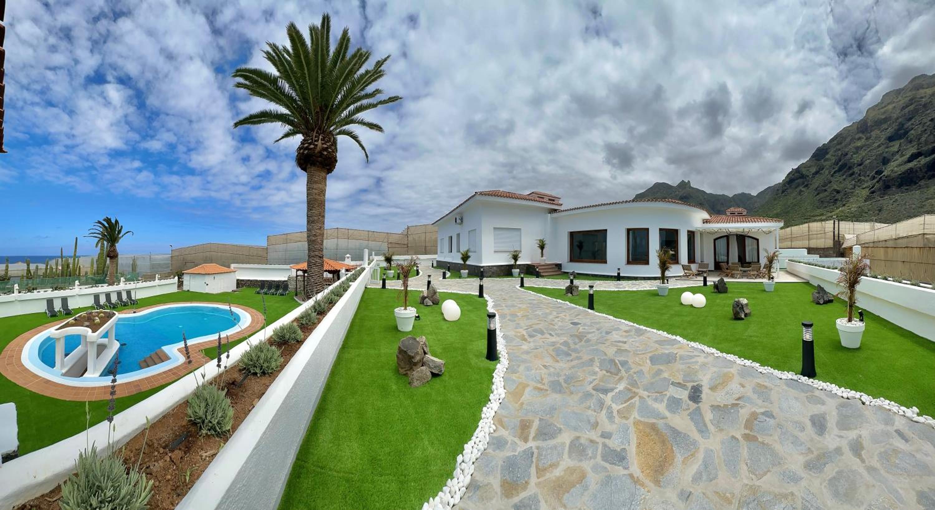 Villa with Sea View