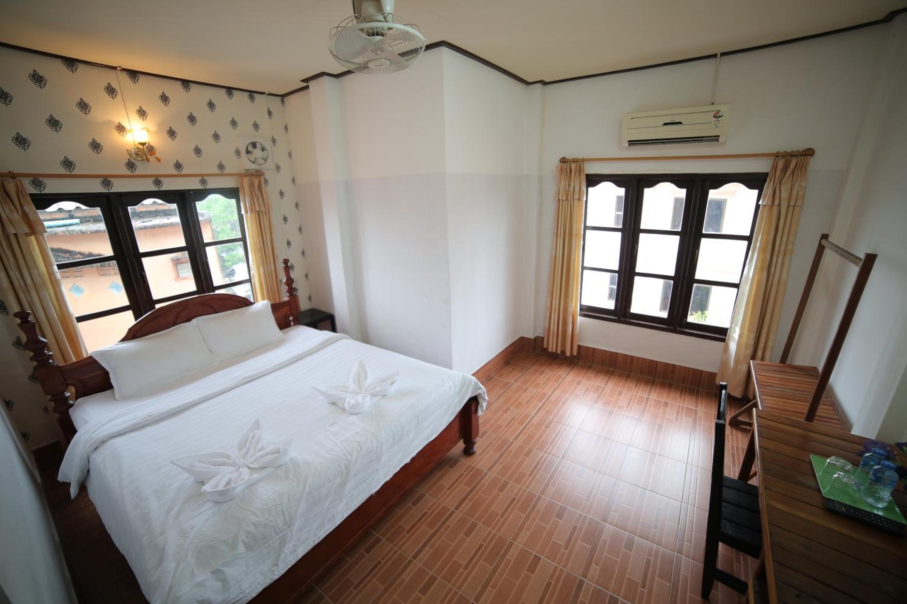 Standard Double Room photo 3