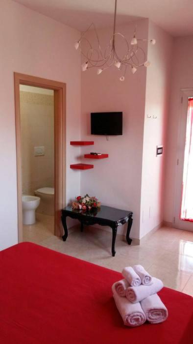 Double Room with Private Bathroom - Photo 1