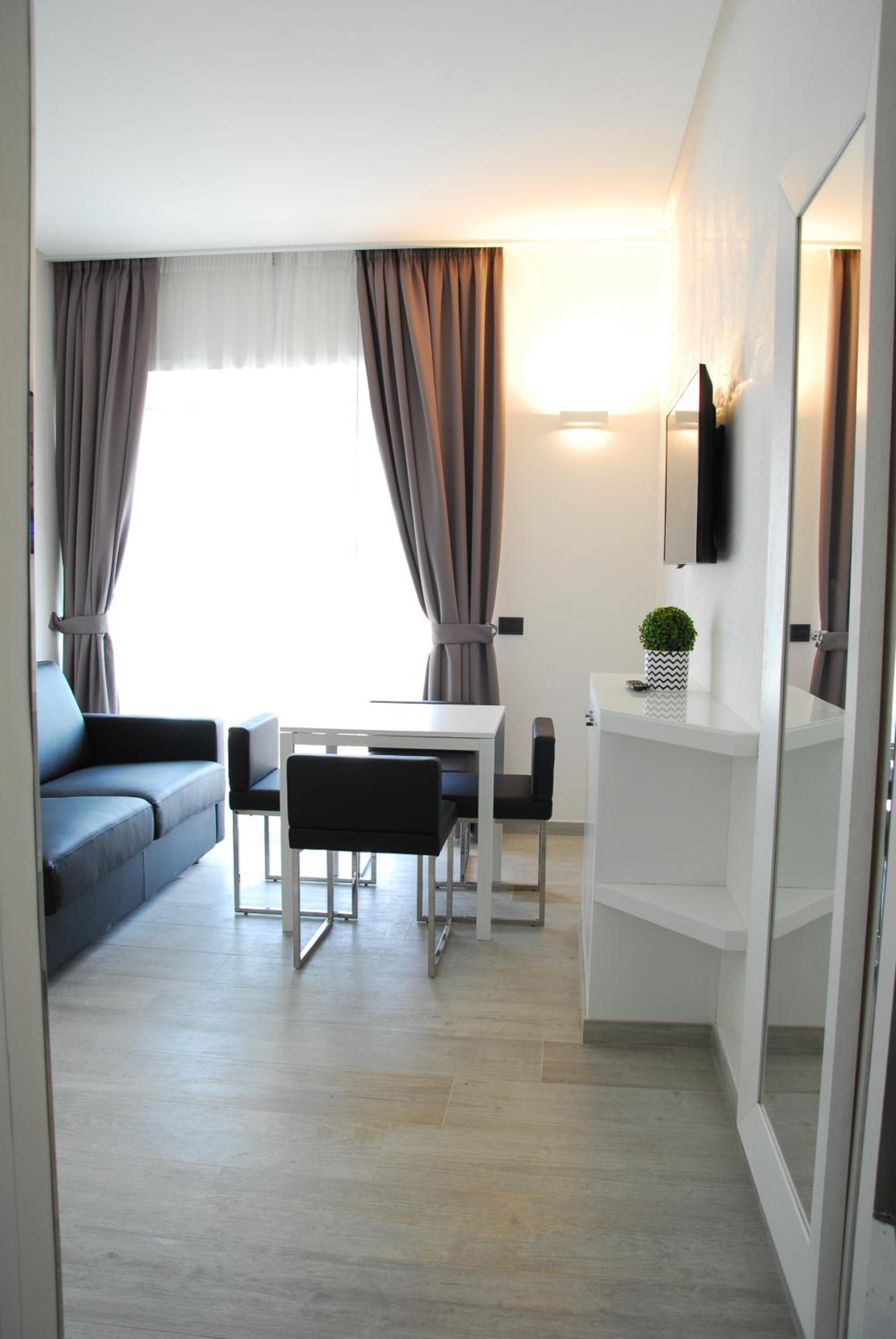 Two-Bedroom Apartment photo 2