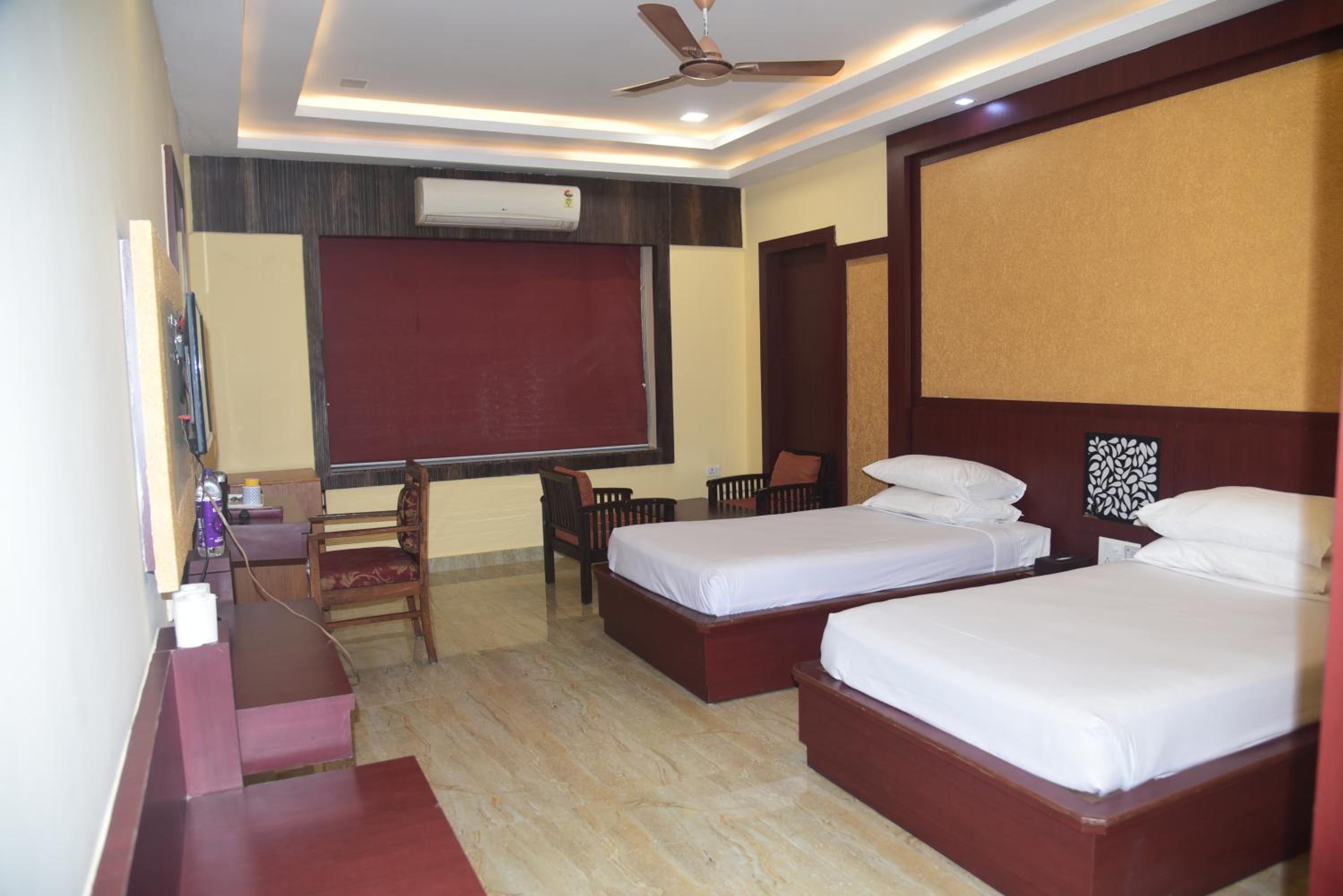 Standard Twin Room photo 2