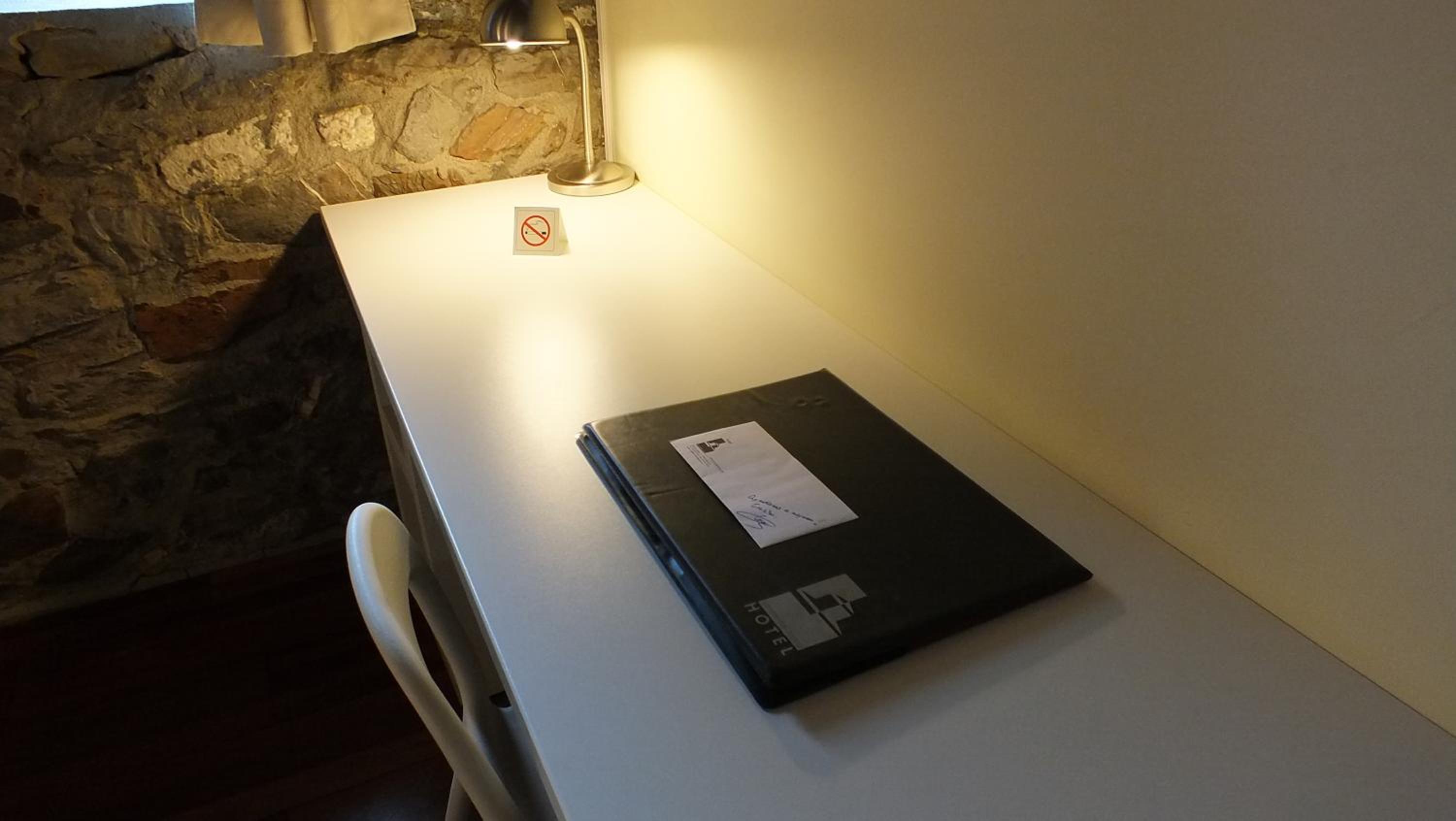 Double Room - Photo 9