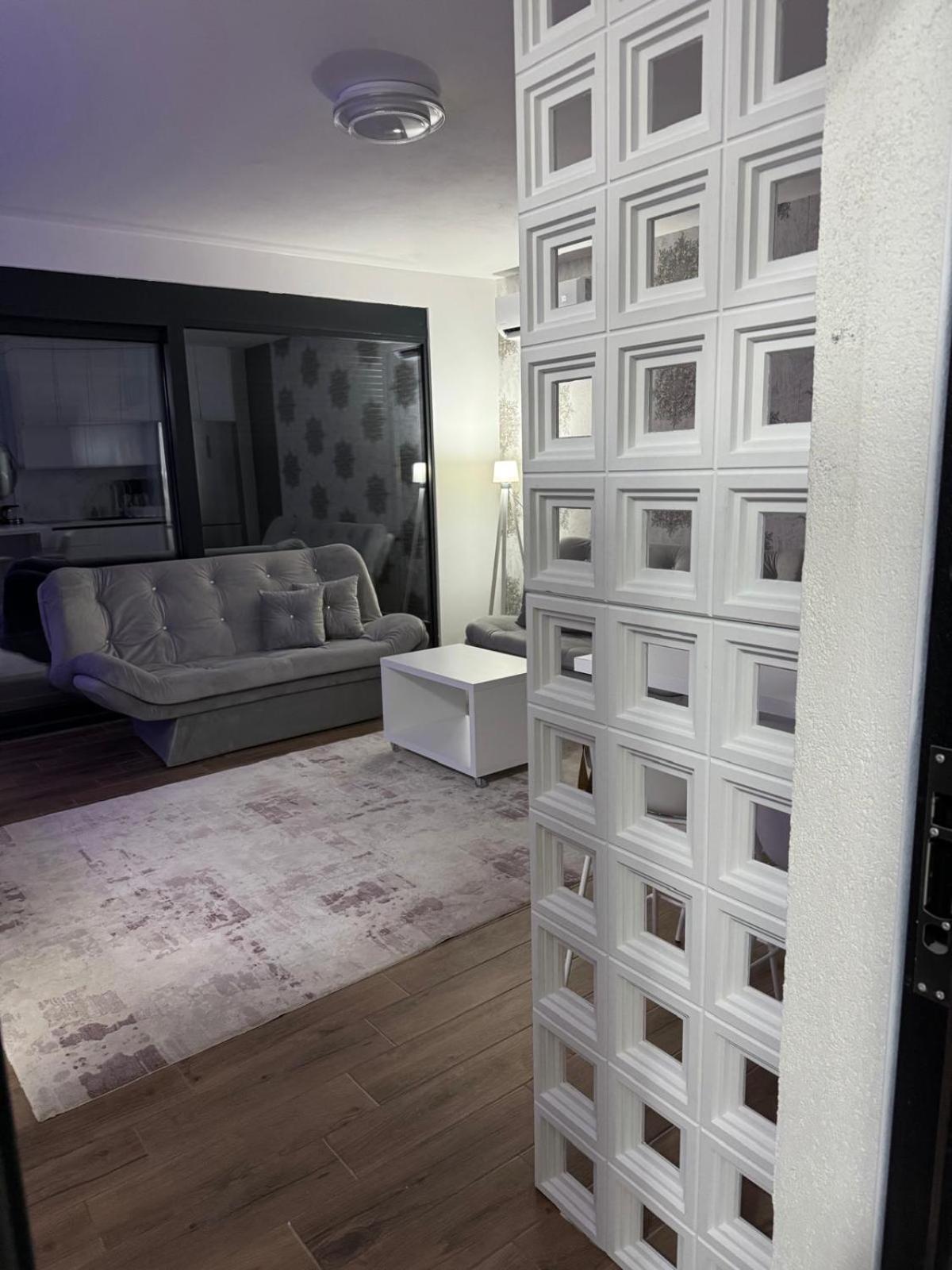 Apartment photo 1