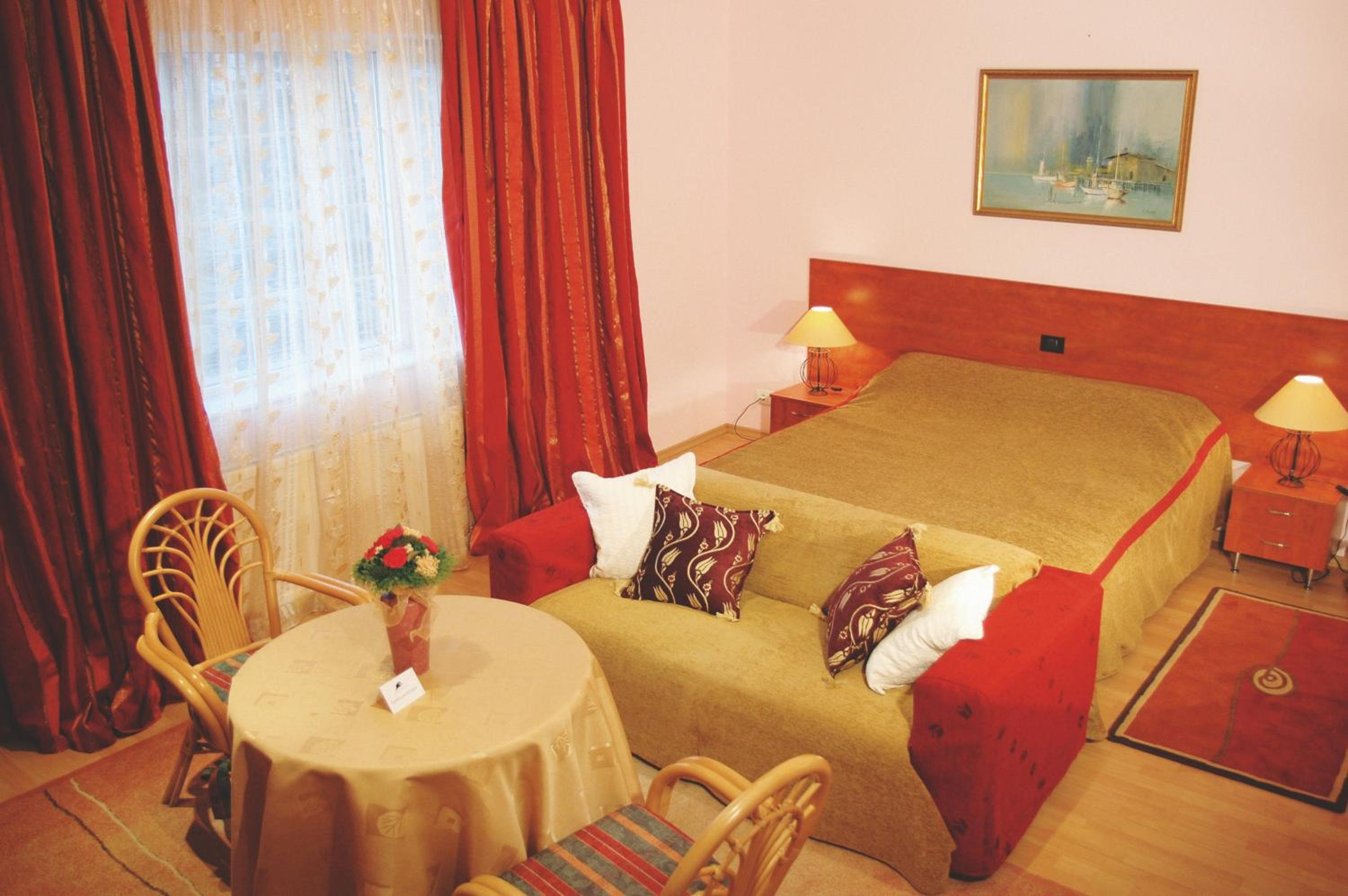 Standard Double Room photo 3