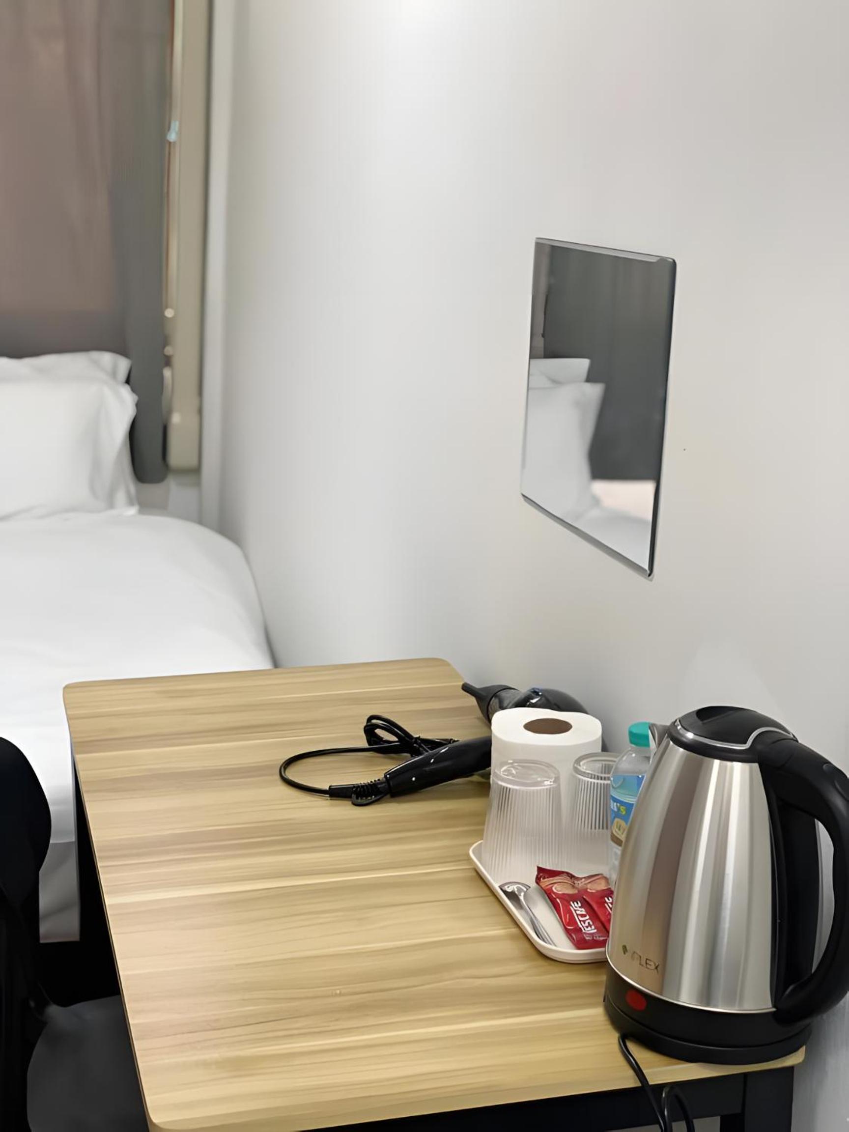 Single Room photo 3