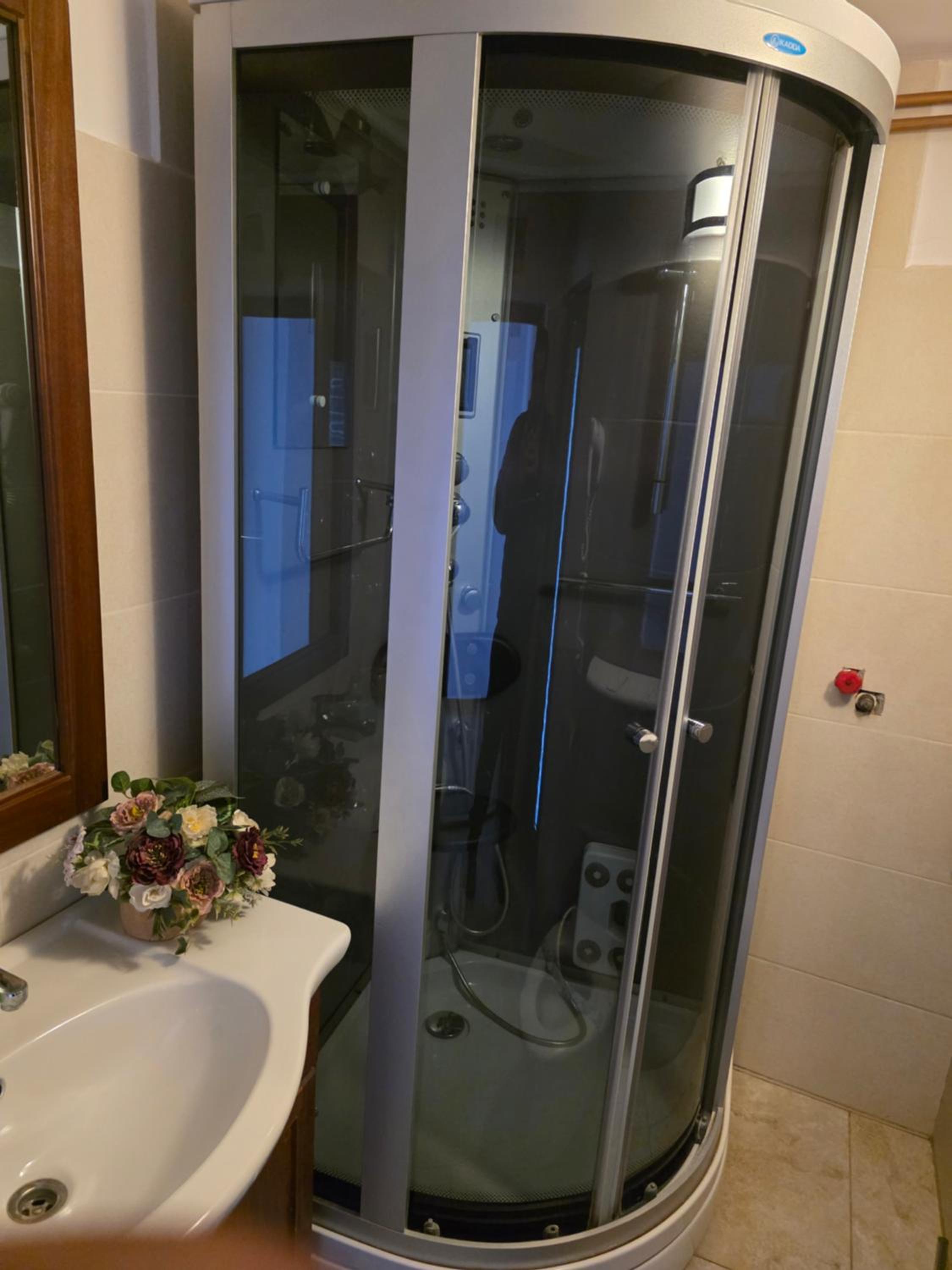 Two-Bedroom Apartment with Balcony photo 2