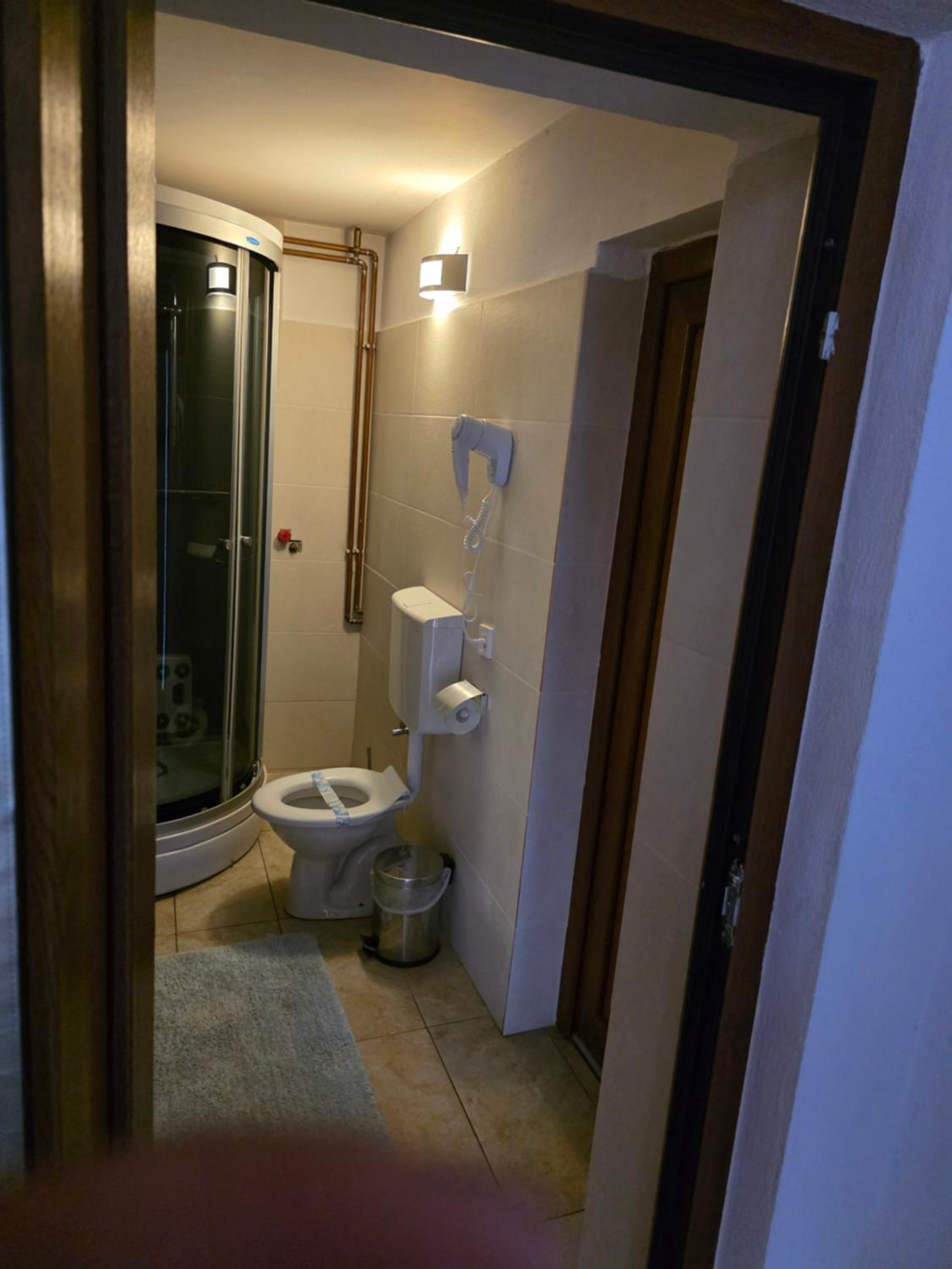 Two-Bedroom Apartment with Balcony photo 3