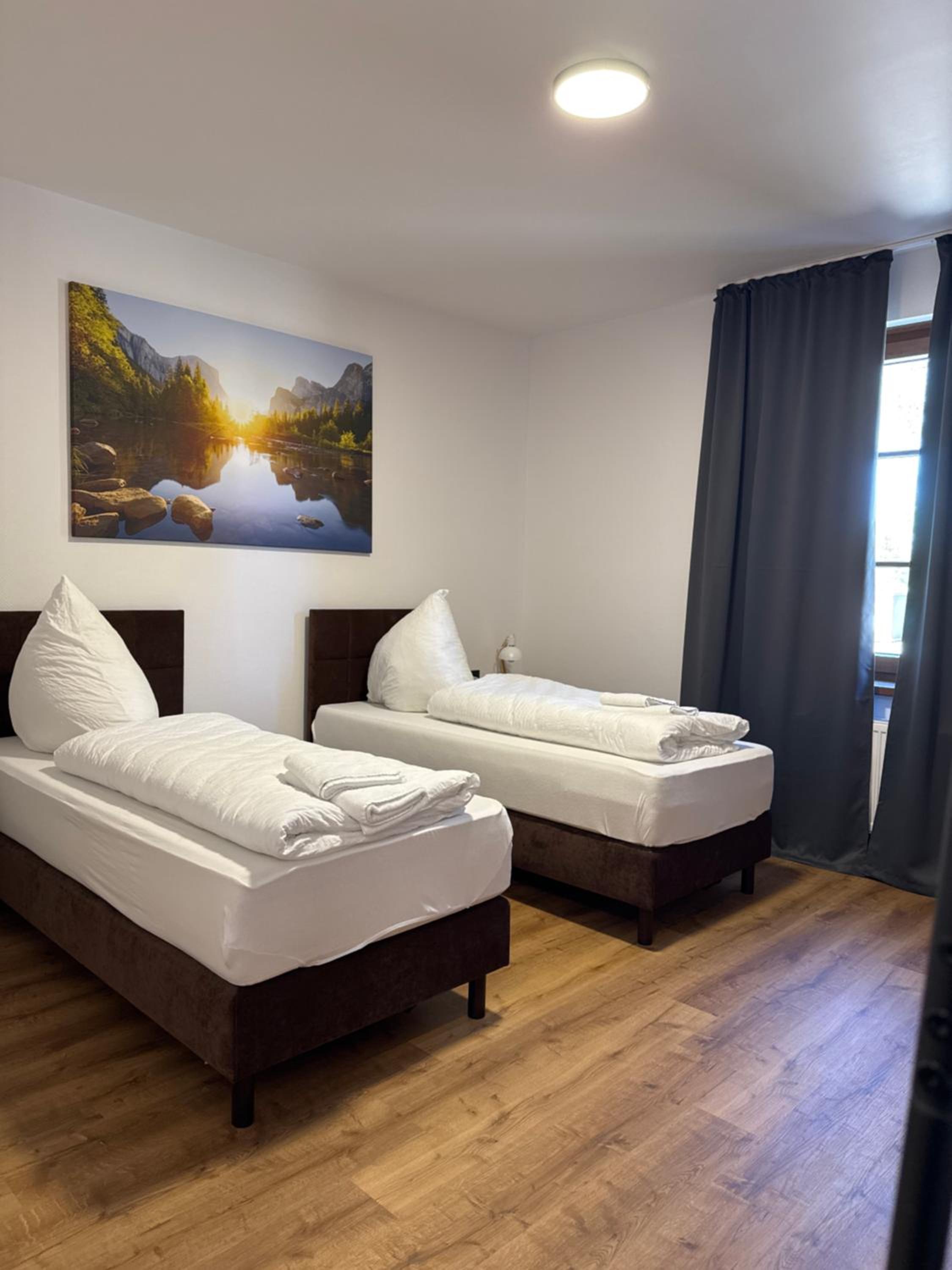Twin Room - Photo 3