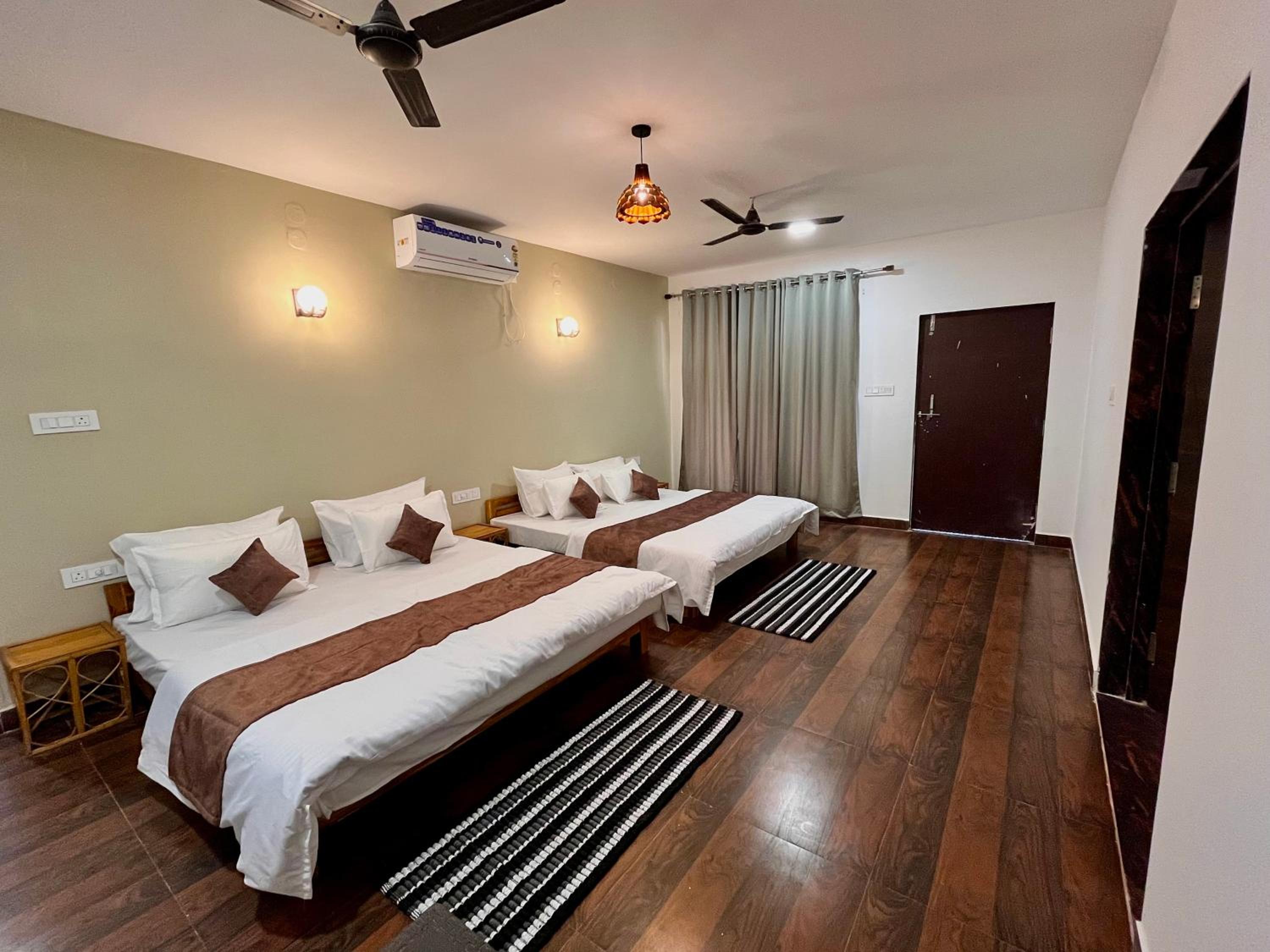 Deluxe Quadruple Room photo 2