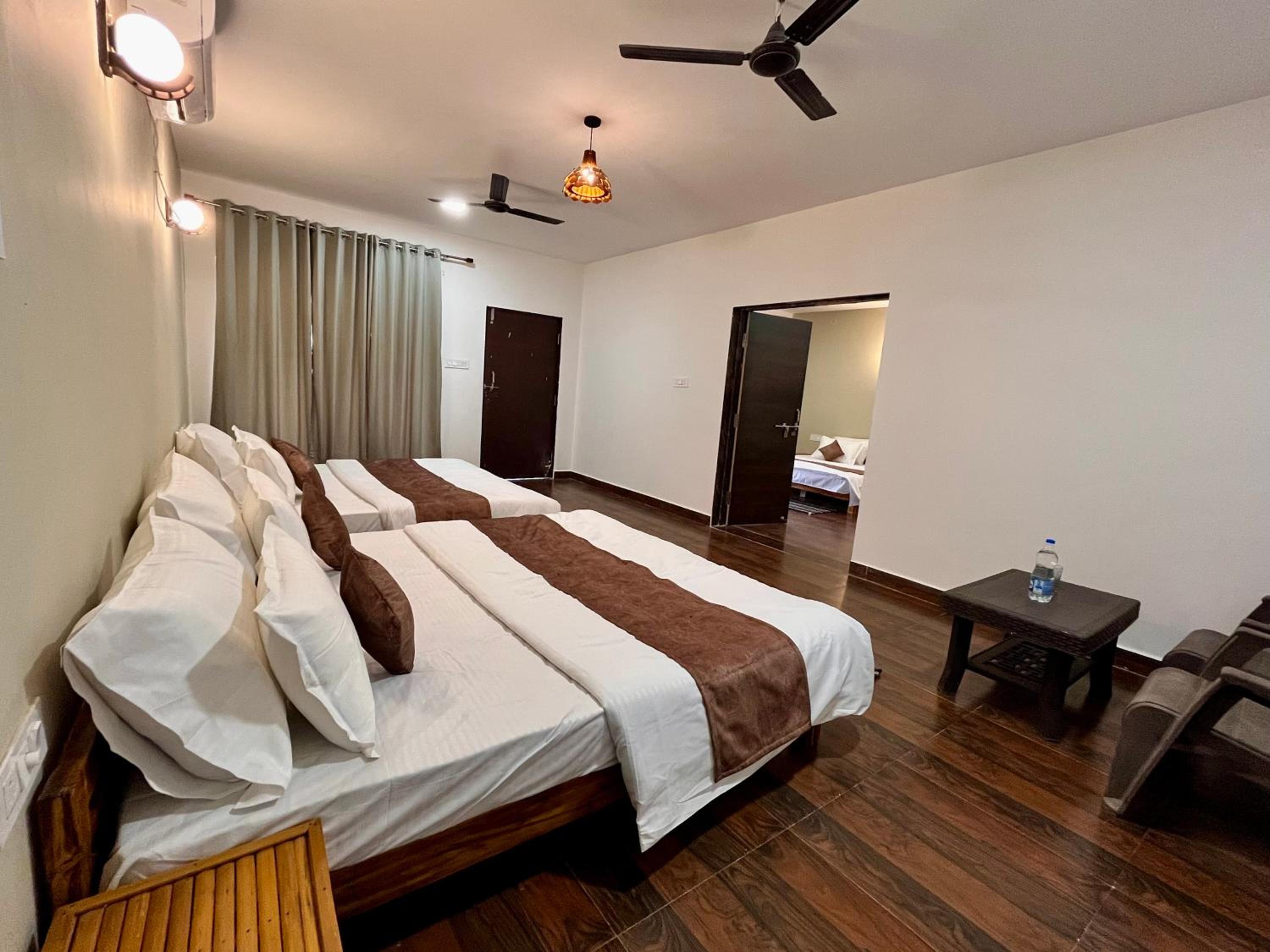 Family Suite with Balcony photo 2