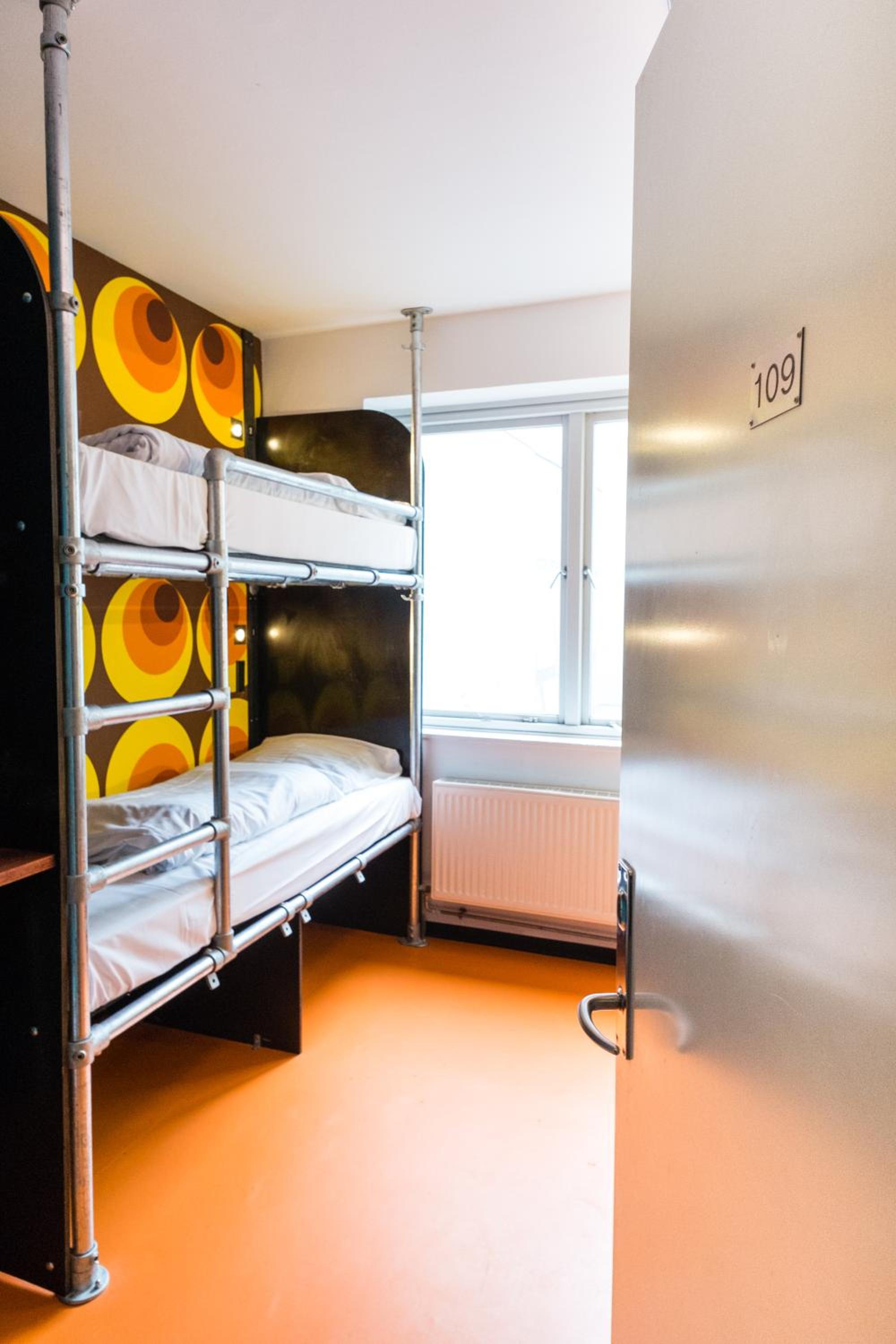 Bed in 6 Bed Mixed Dormitory Room