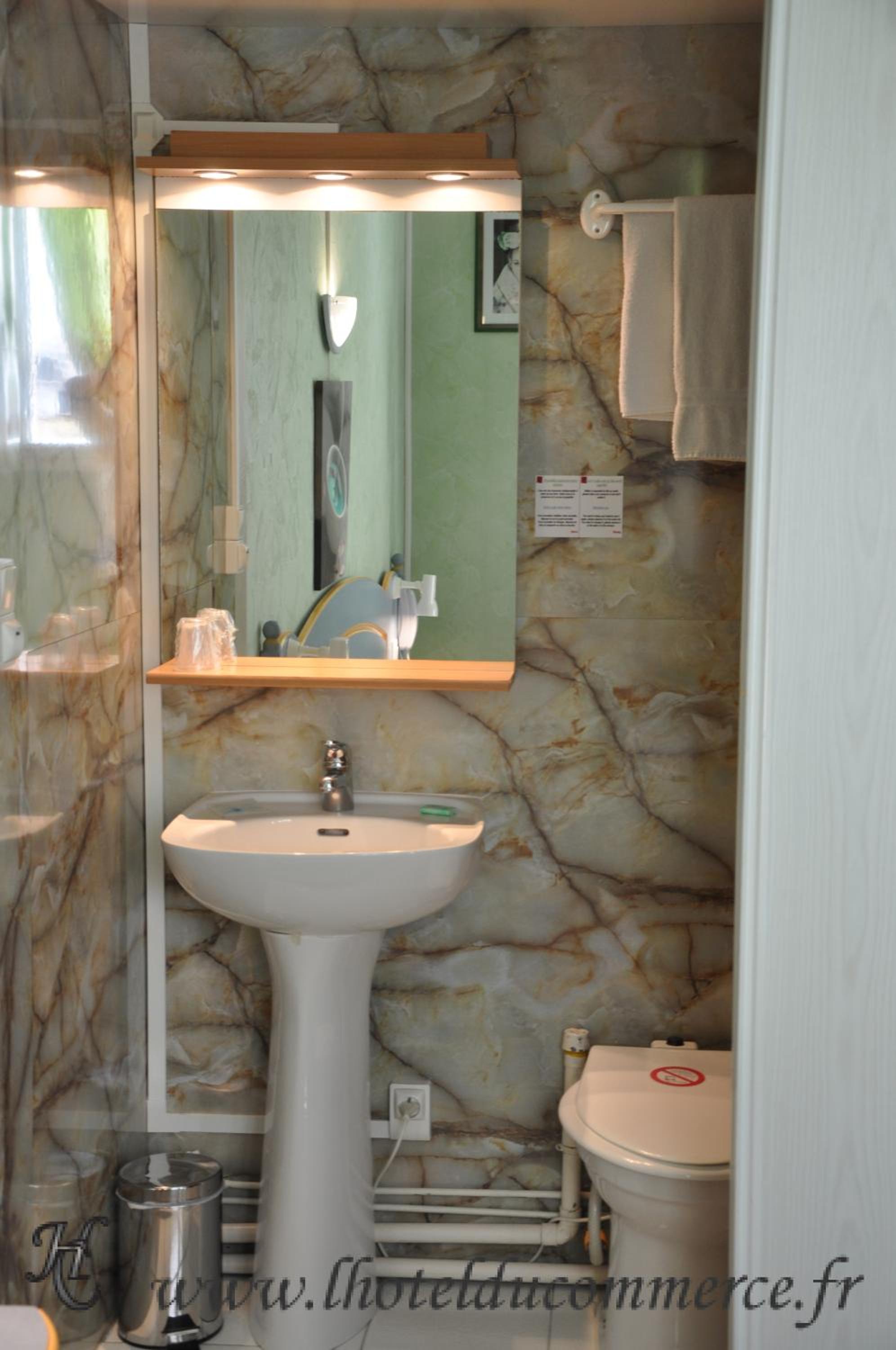 Classic Room with Shower (1 adult ) photo 3