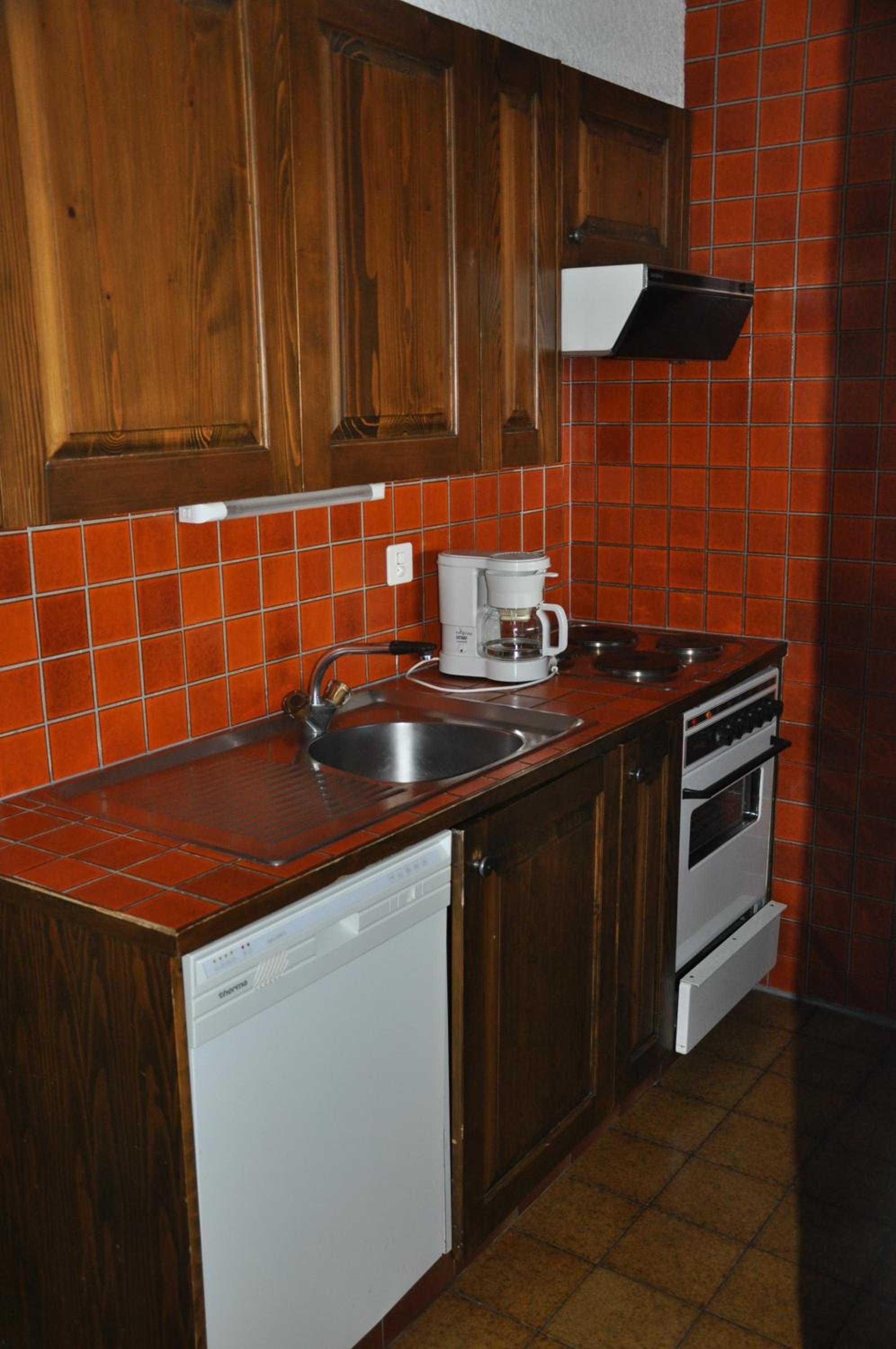Apartment 201 photo 3