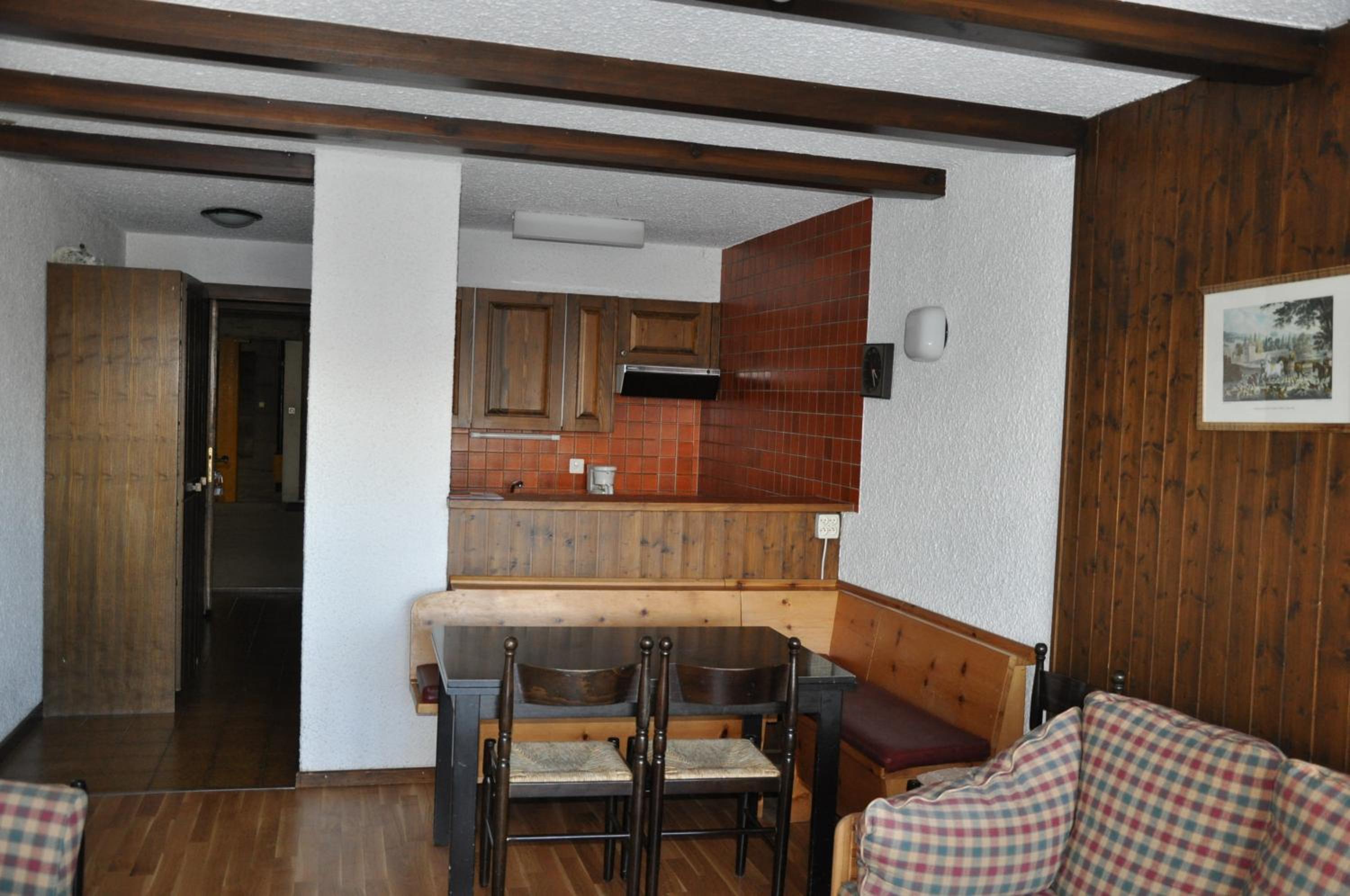 Apartment 201 photo 2