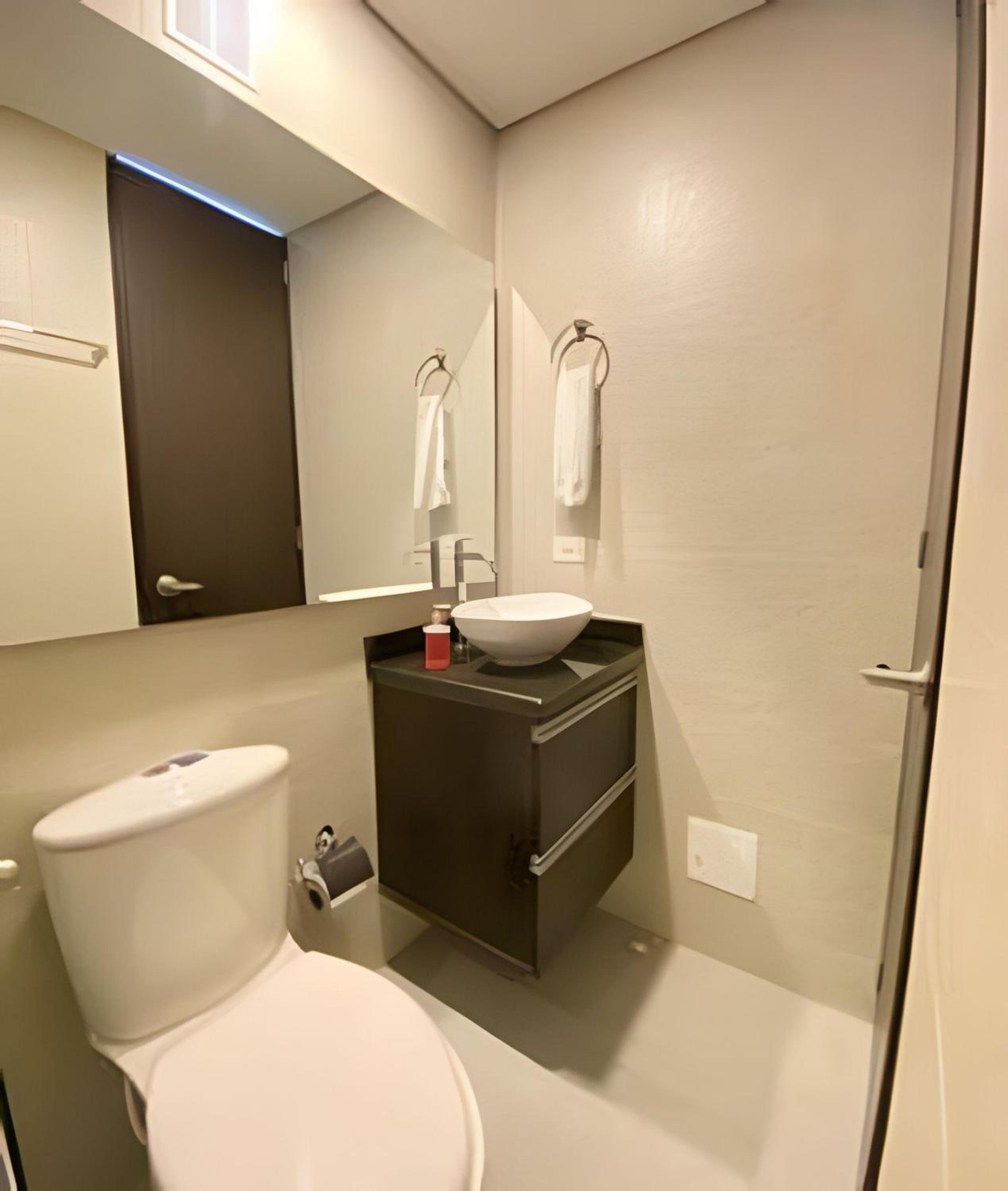 Studio Apartment with One Double Bed