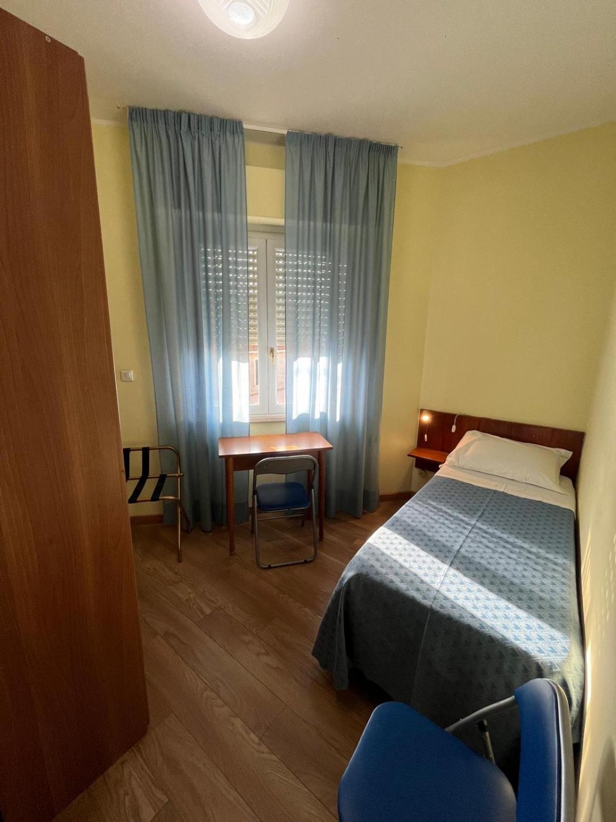 Economy Quadruple Room photo 3