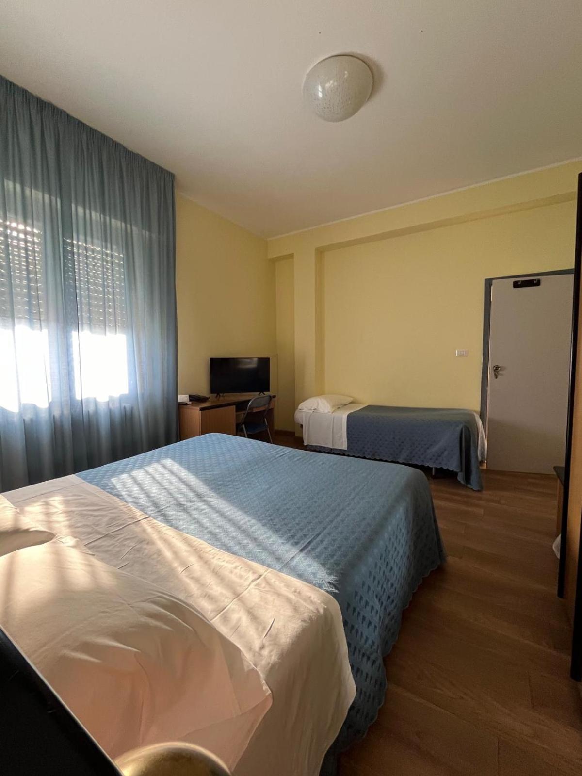 Economy Quadruple Room photo 2