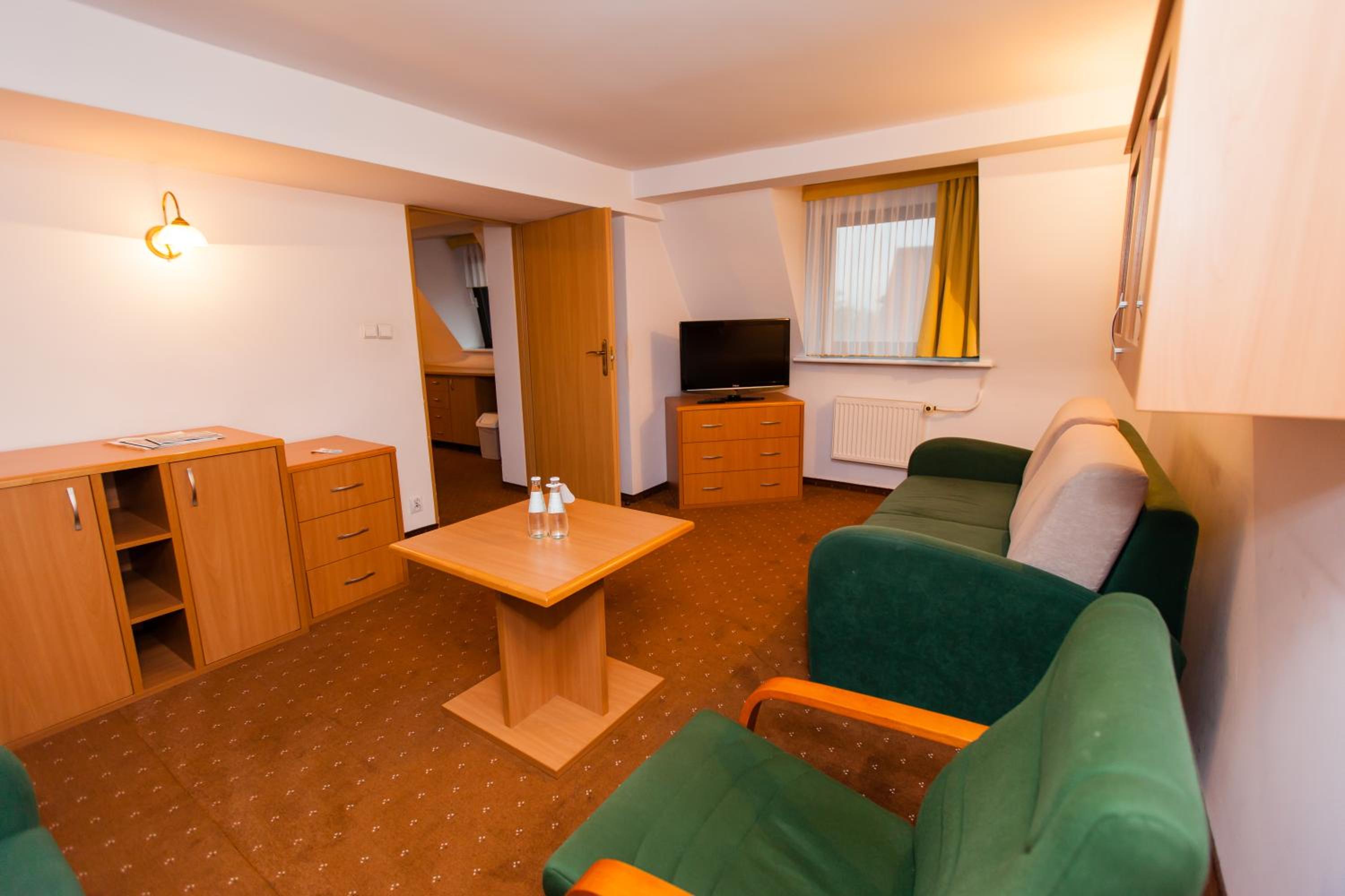 Double or Twin Room - Photo 2