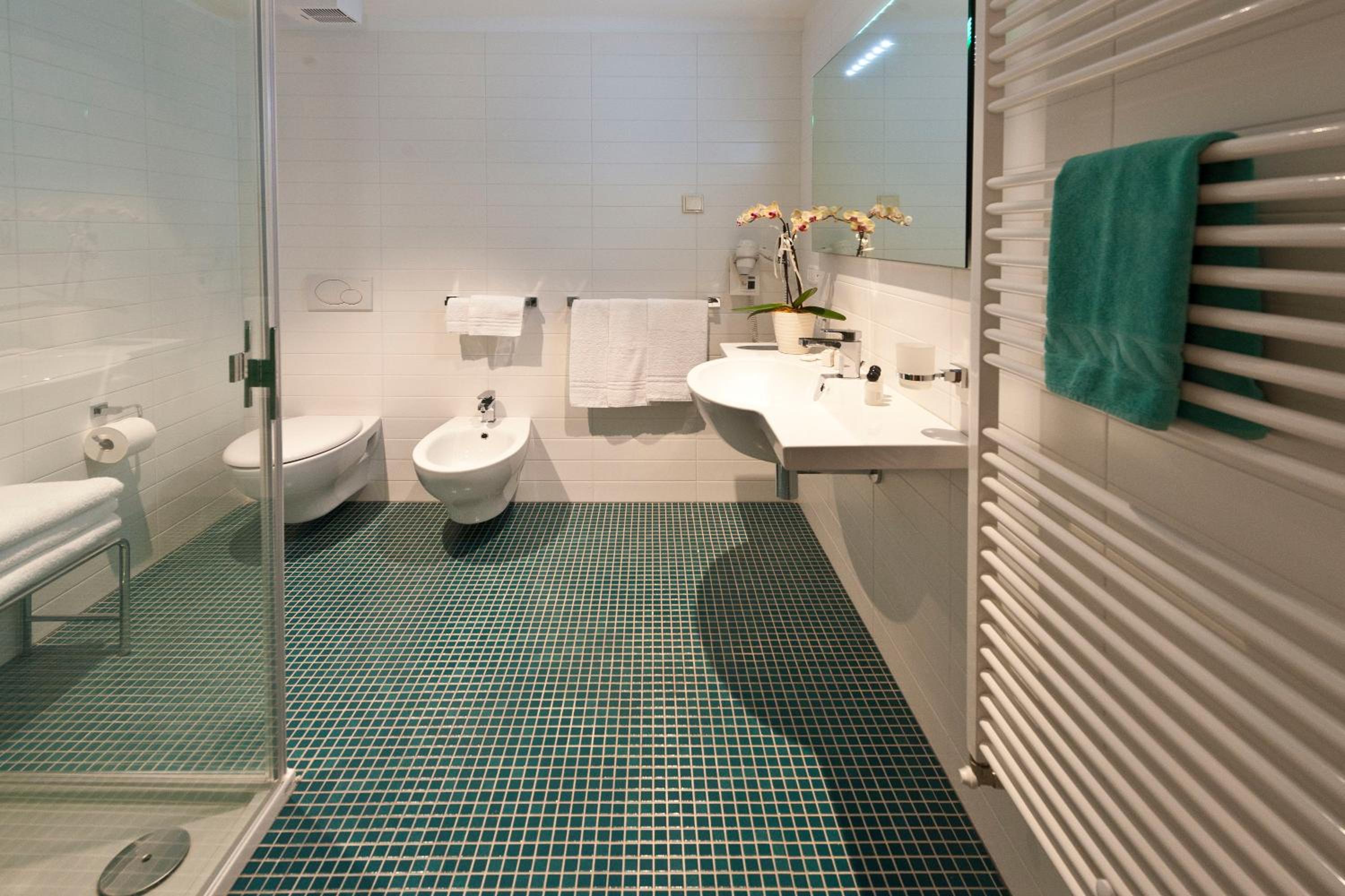 Standard Double or Twin Room - Photo 4