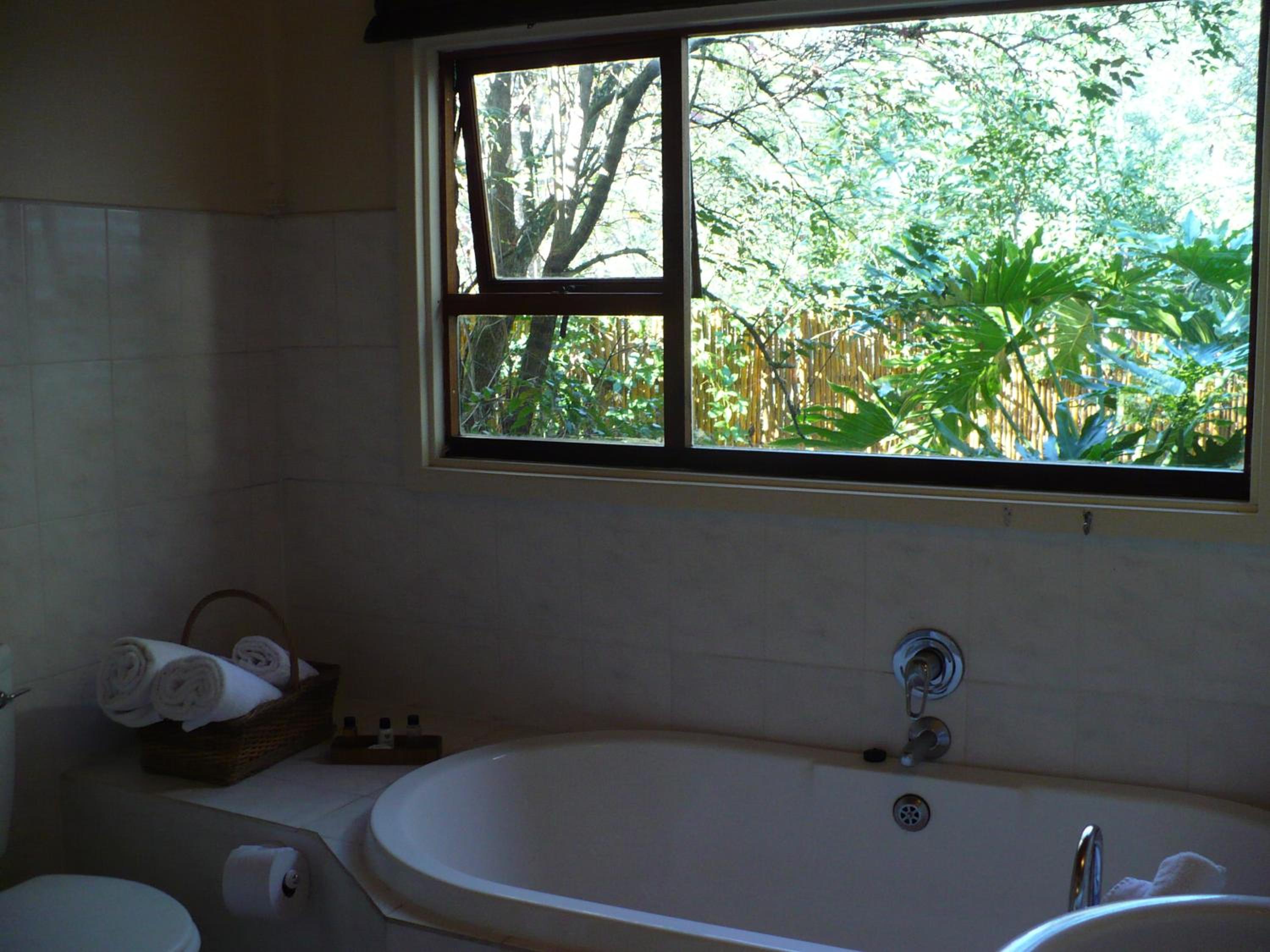 Cottage with Garden View - Photo 4