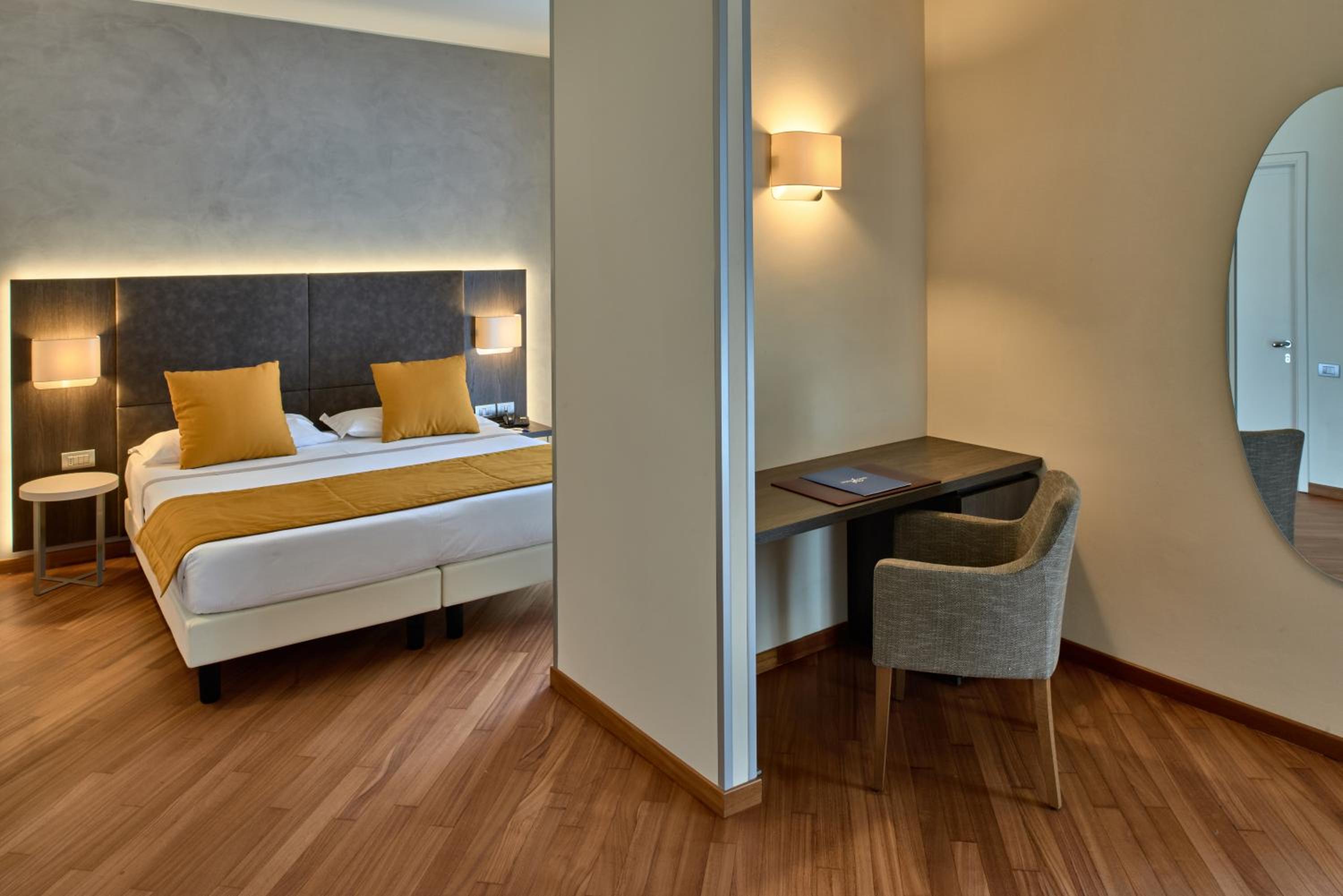 Superior Double or Twin Room - Photo 3