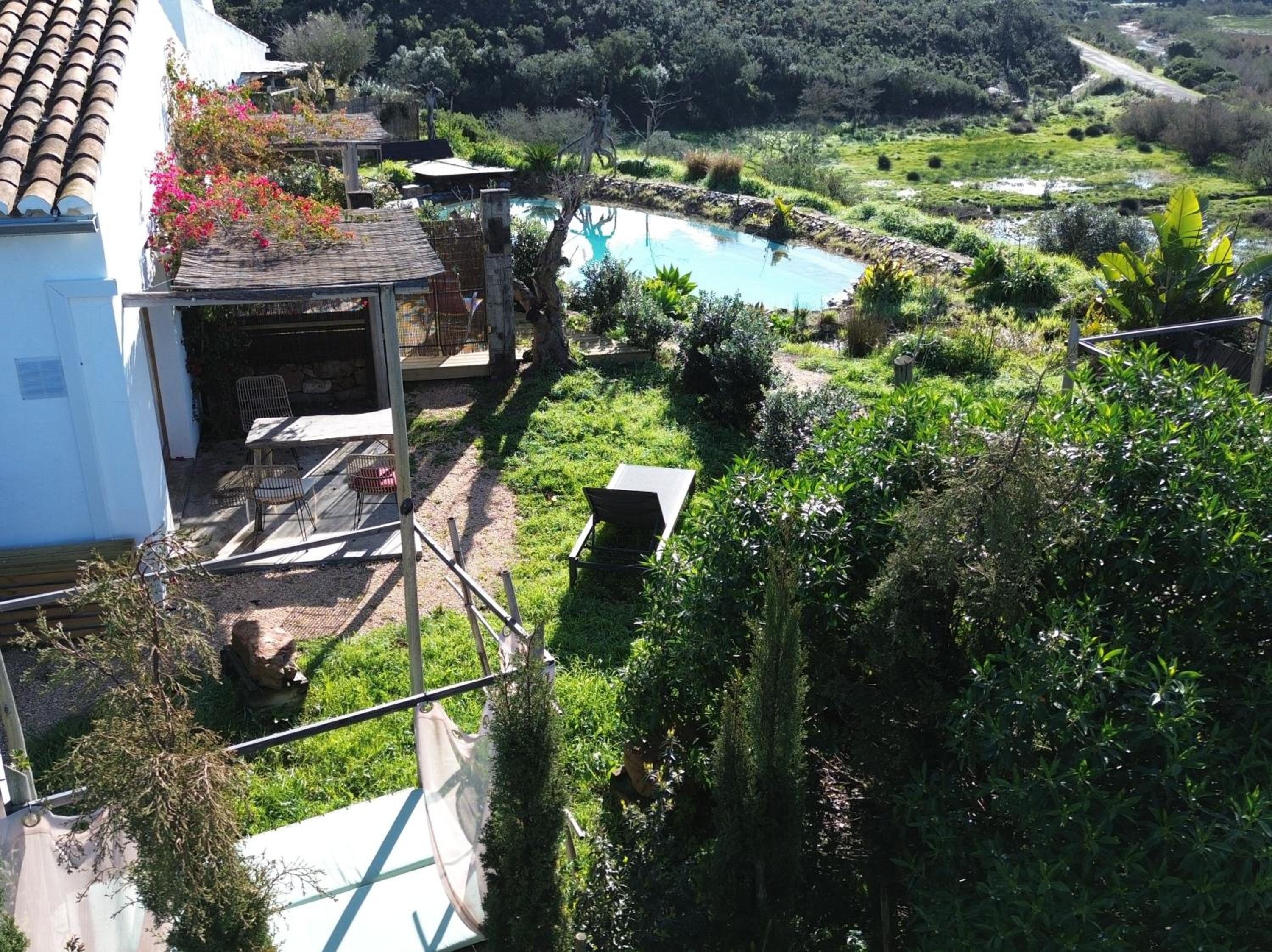 One-Bedroom Apartment with Pool View photo 1