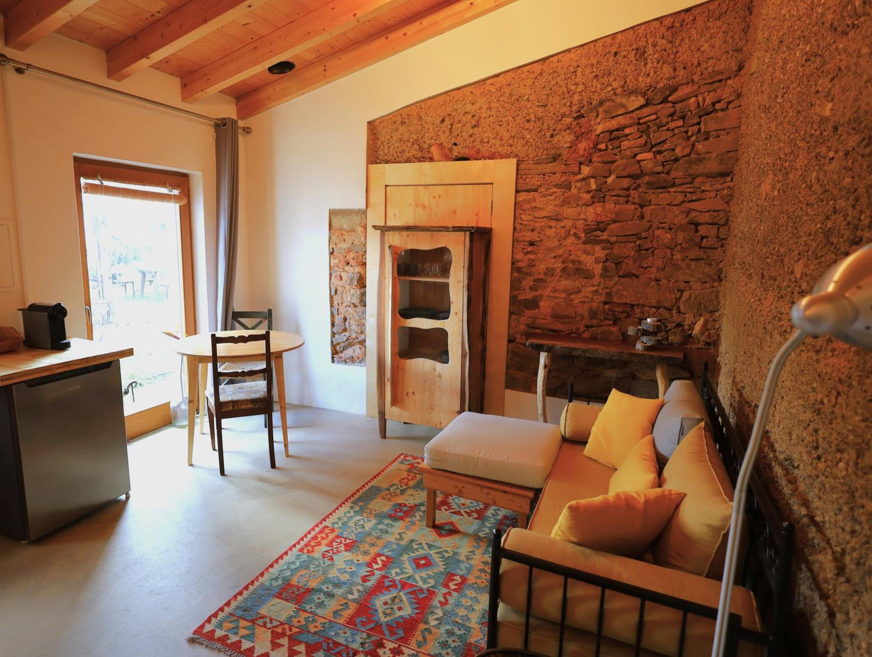 One-Bedroom Apartment with Terrace photo 1
