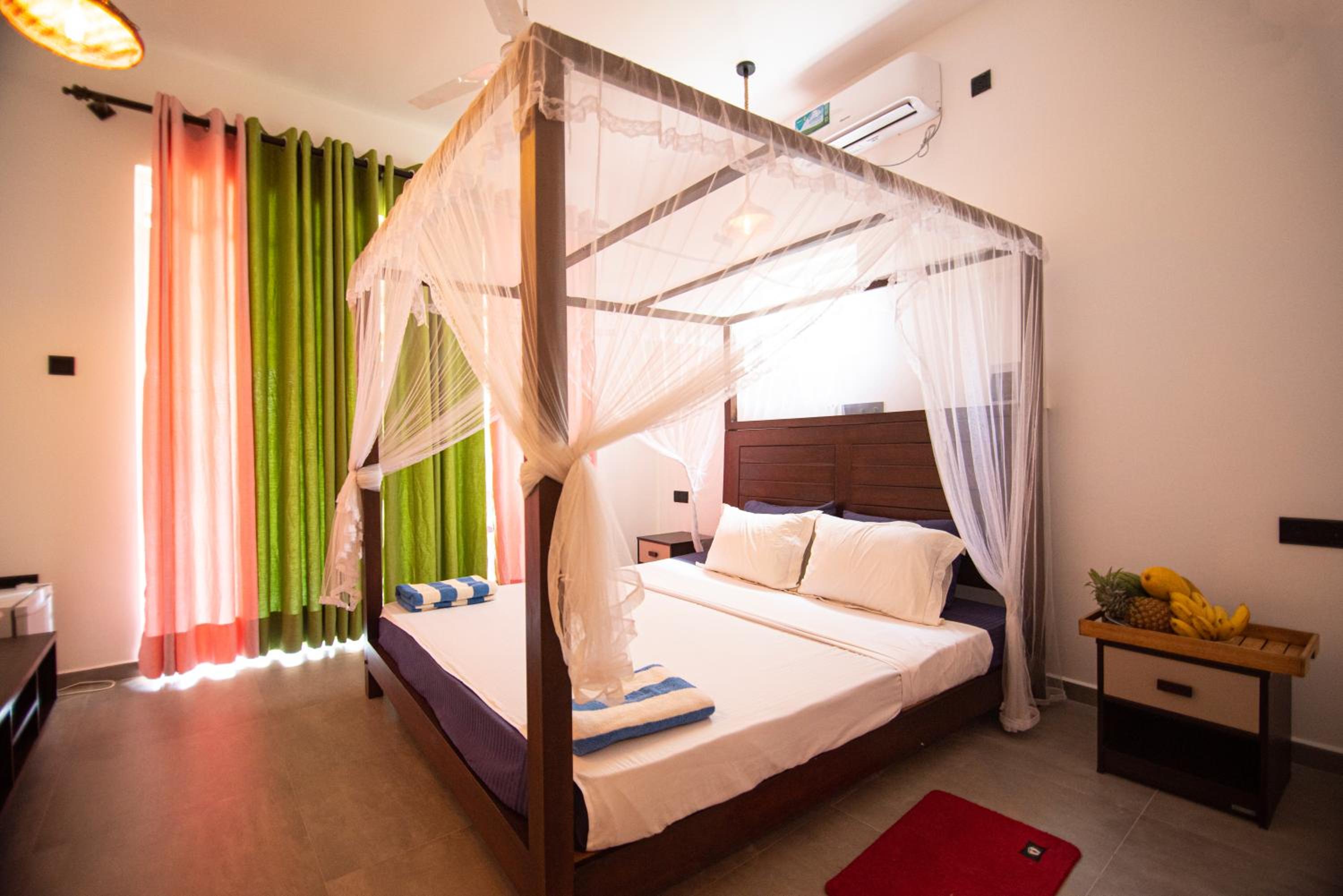 Deluxe Double Room with Balcony and Sea View