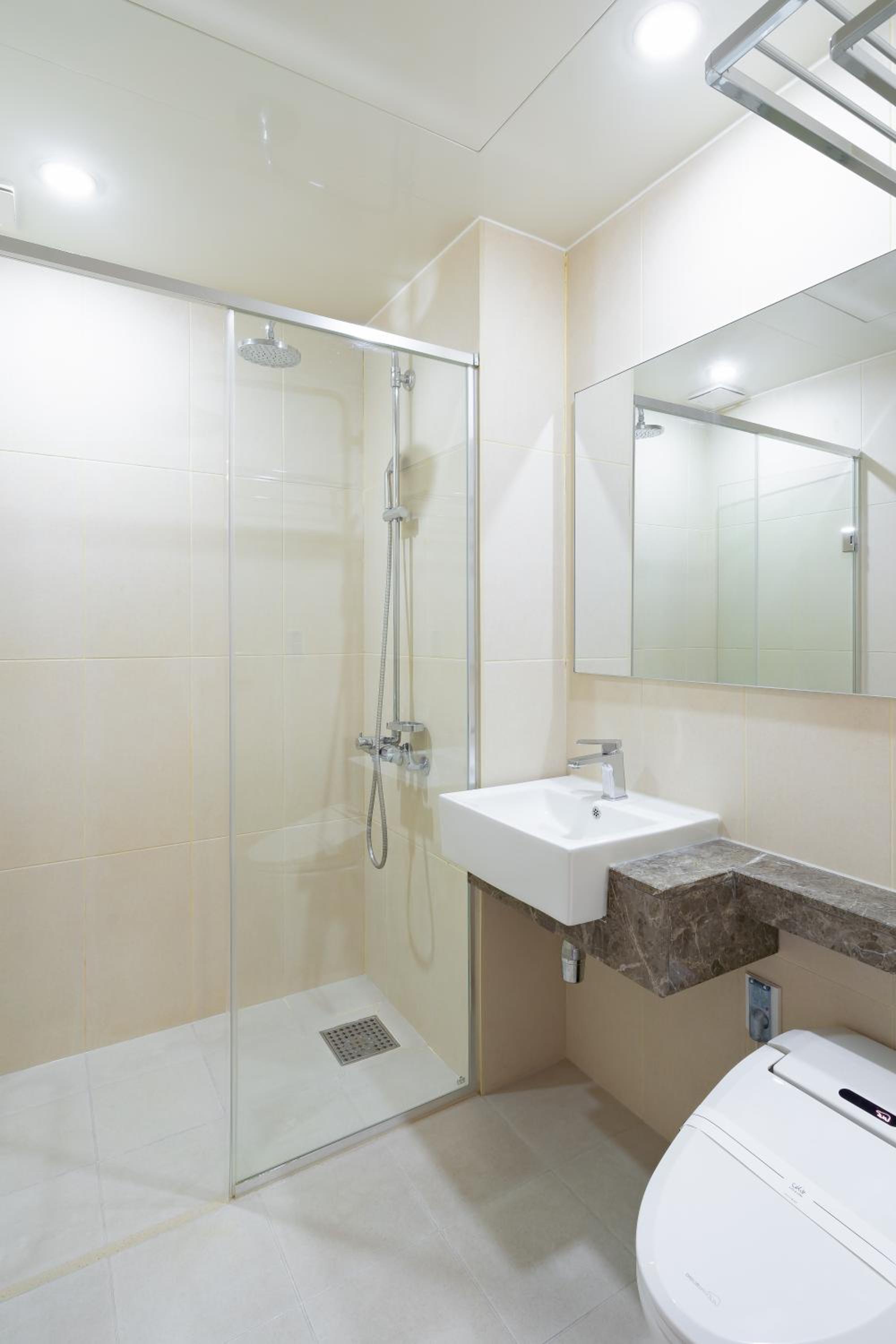 Twin Room with Private Bathroom