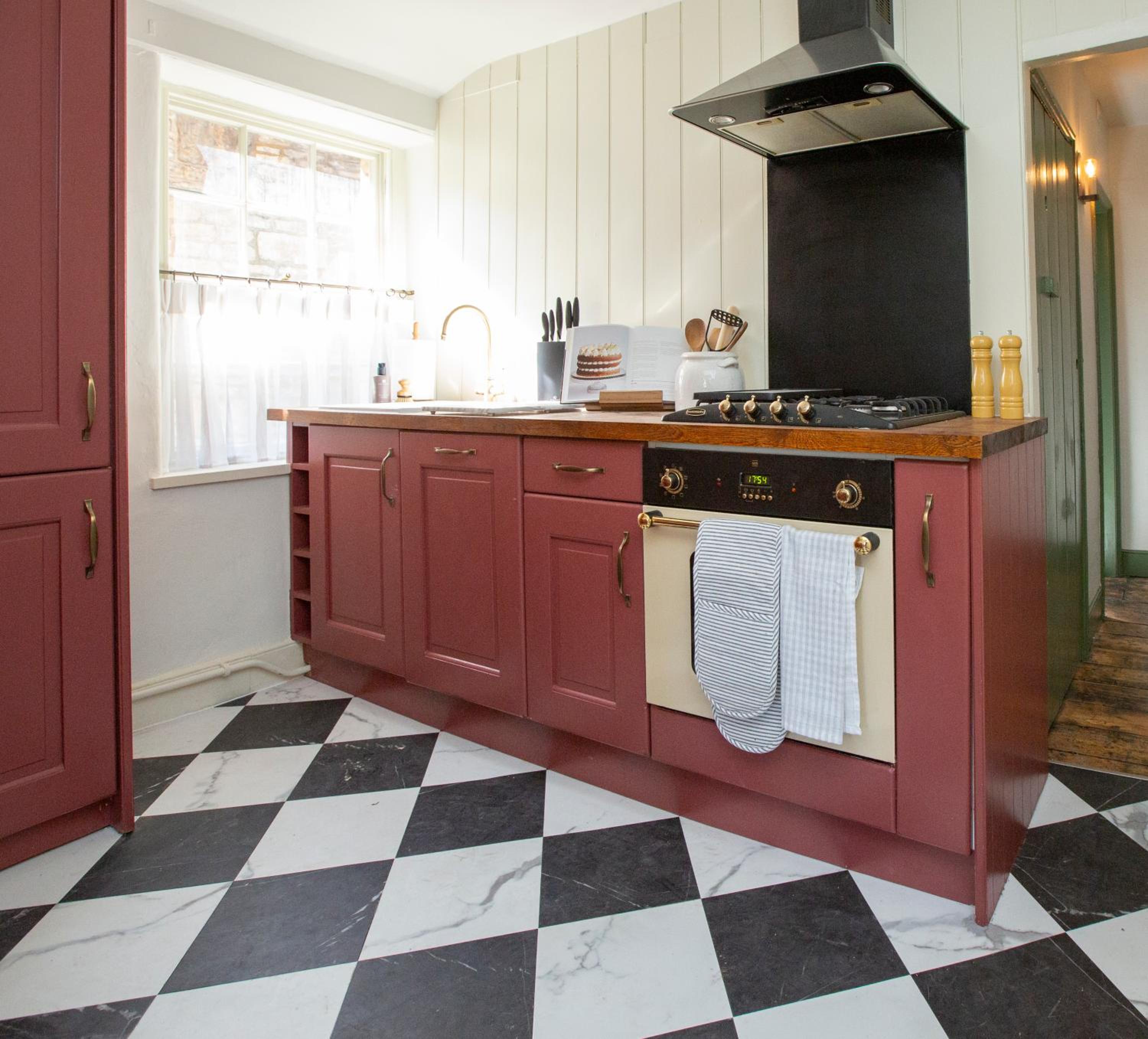 Three-Bedroom Apartment photo 3
