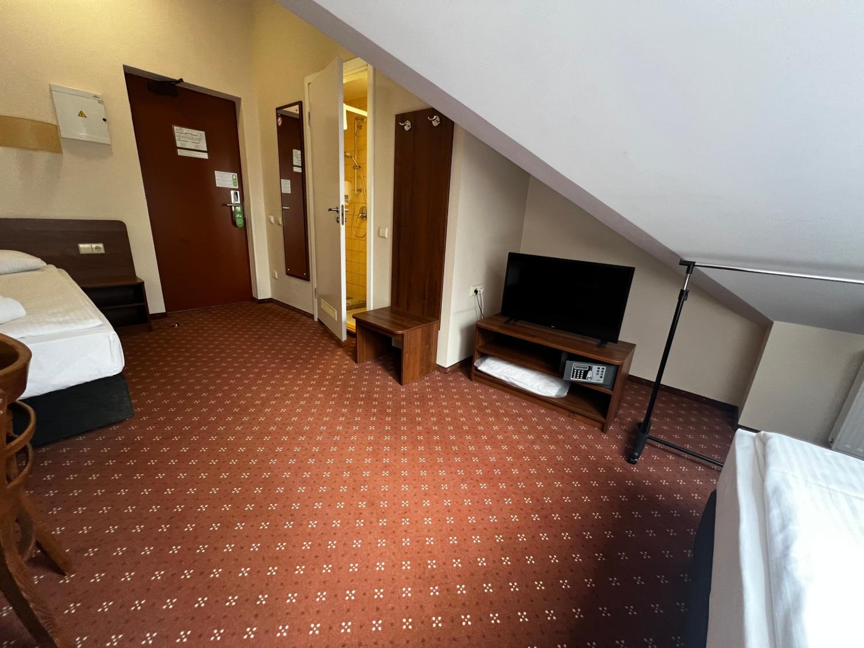 Attic Twin Room