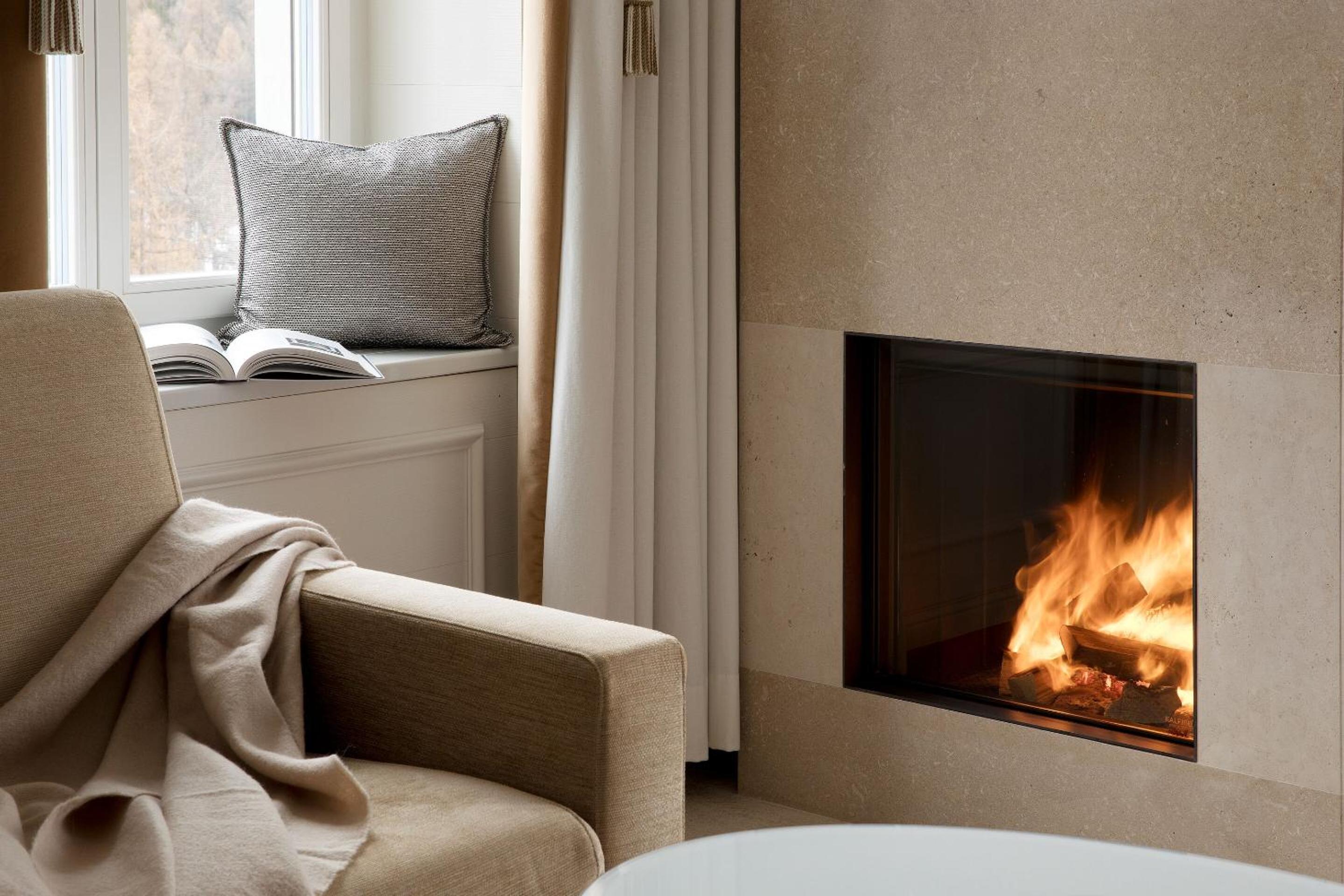 Fireplace Suite photo 2