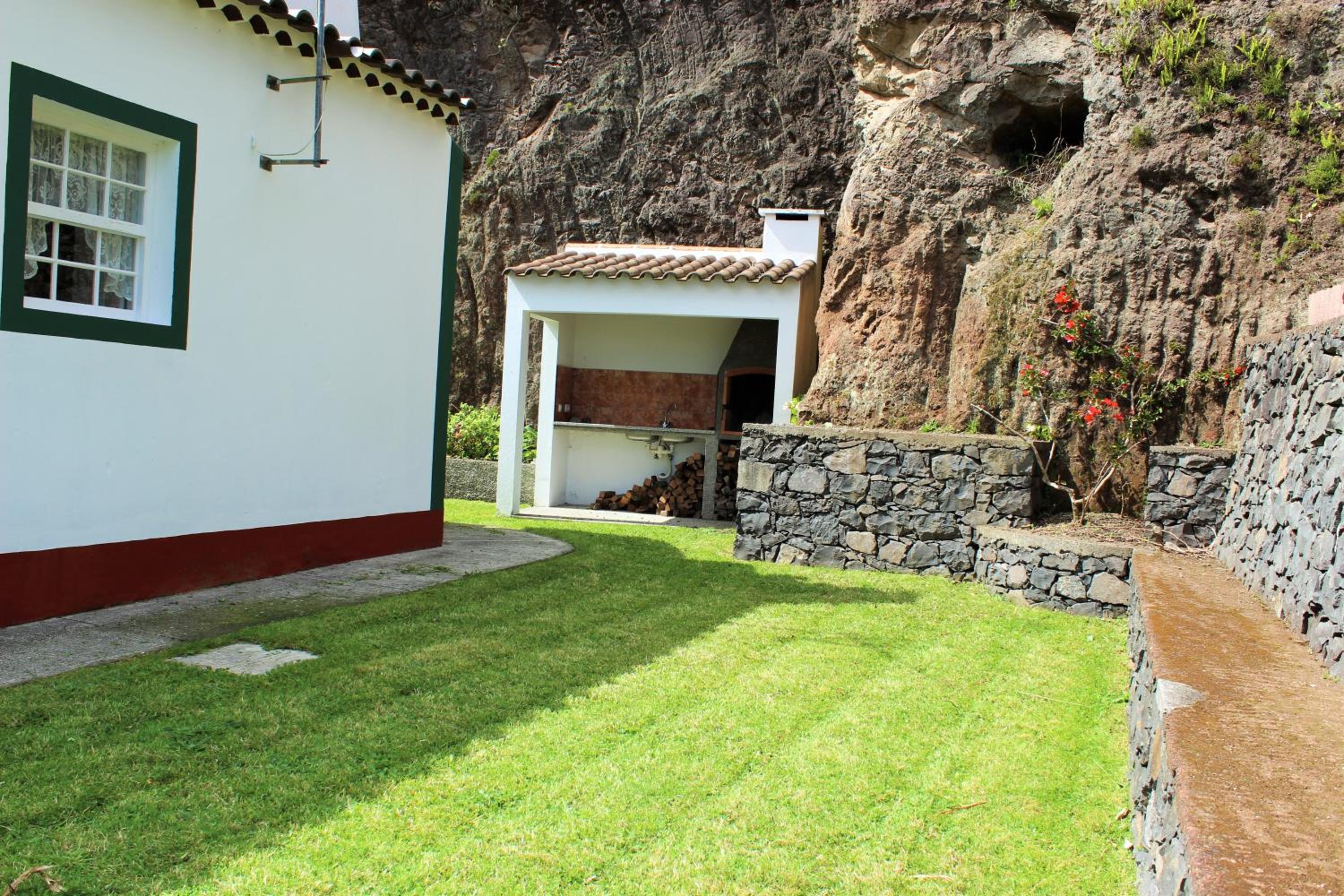 Three-Bedroom House photo 2