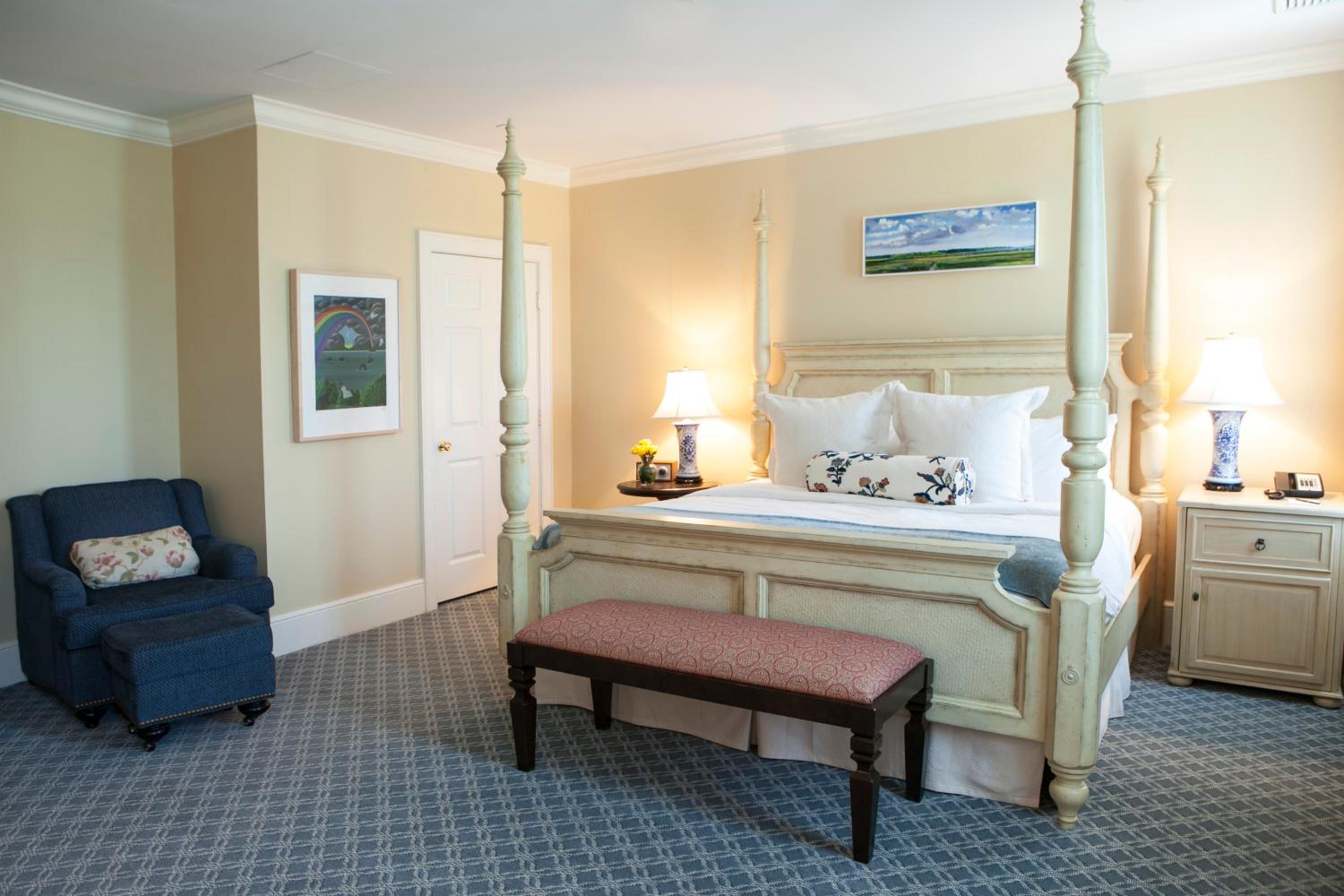 Deluxe King Room - Photo 1