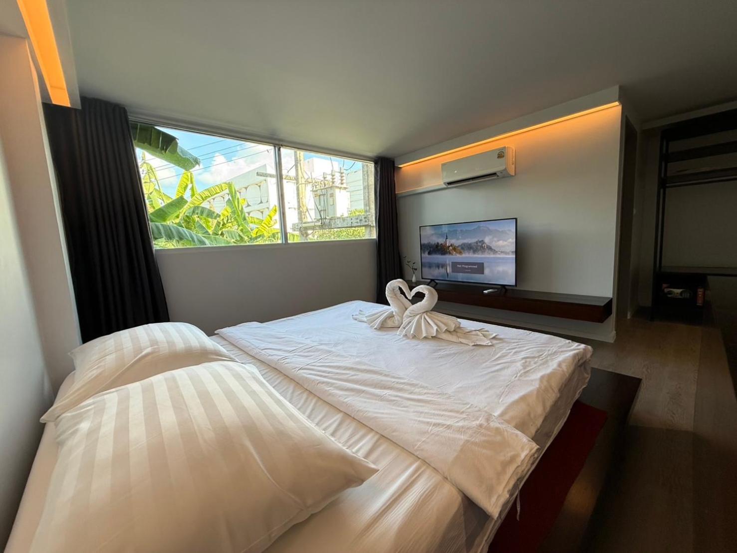 Superior King Room photo 2