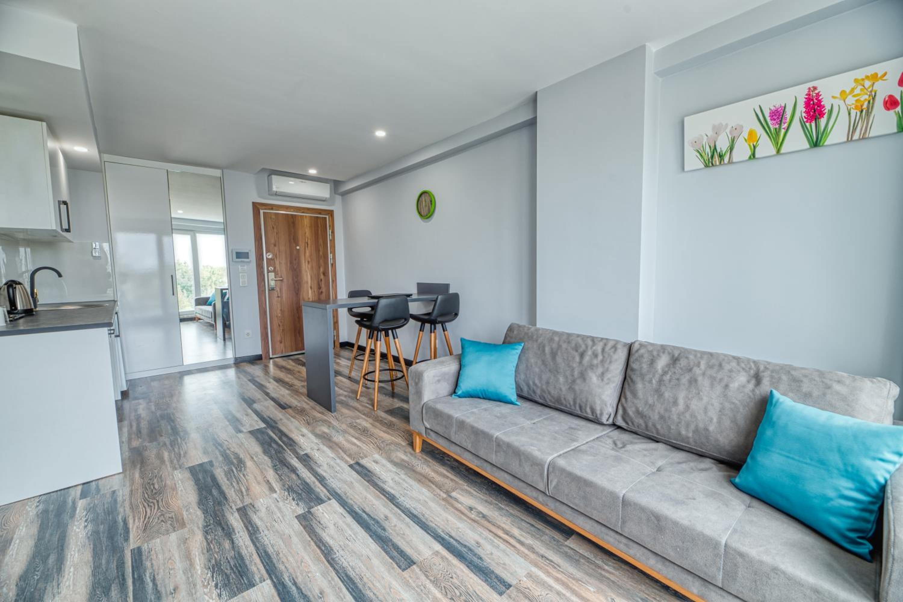 One-Bedroom Suite