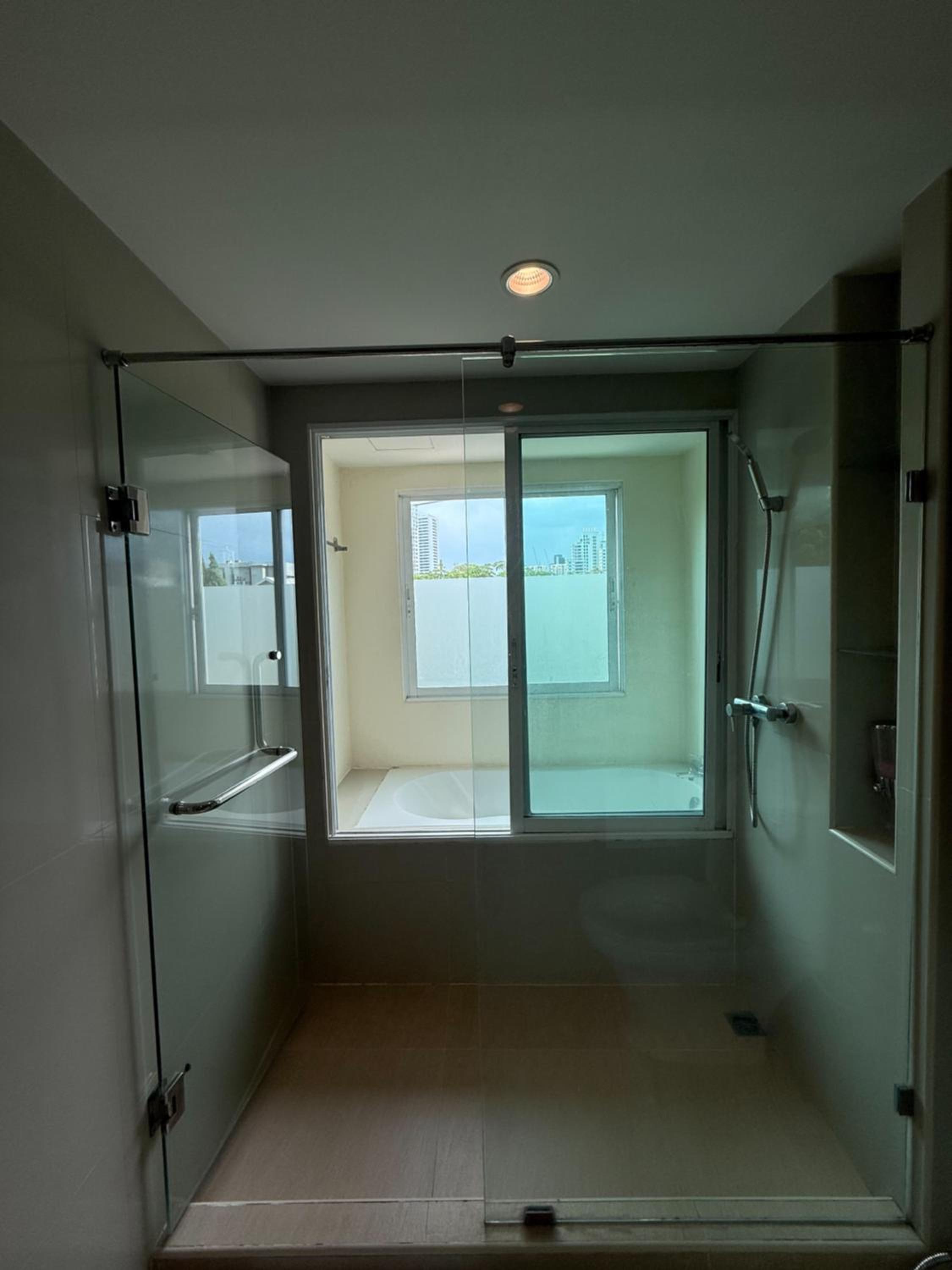 Double or Twin Room with Balcony photo 2