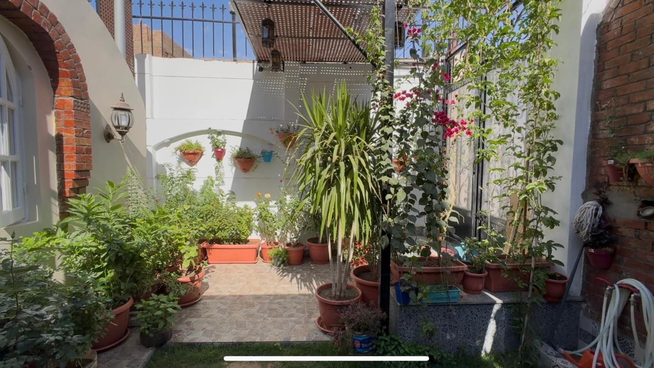 Villa photo 1