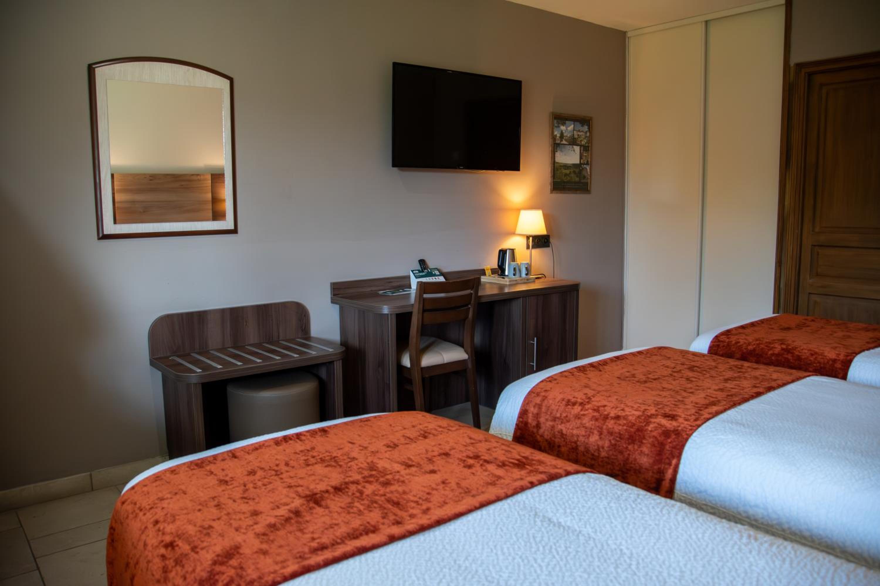 Standard Triple Room - Photo 5