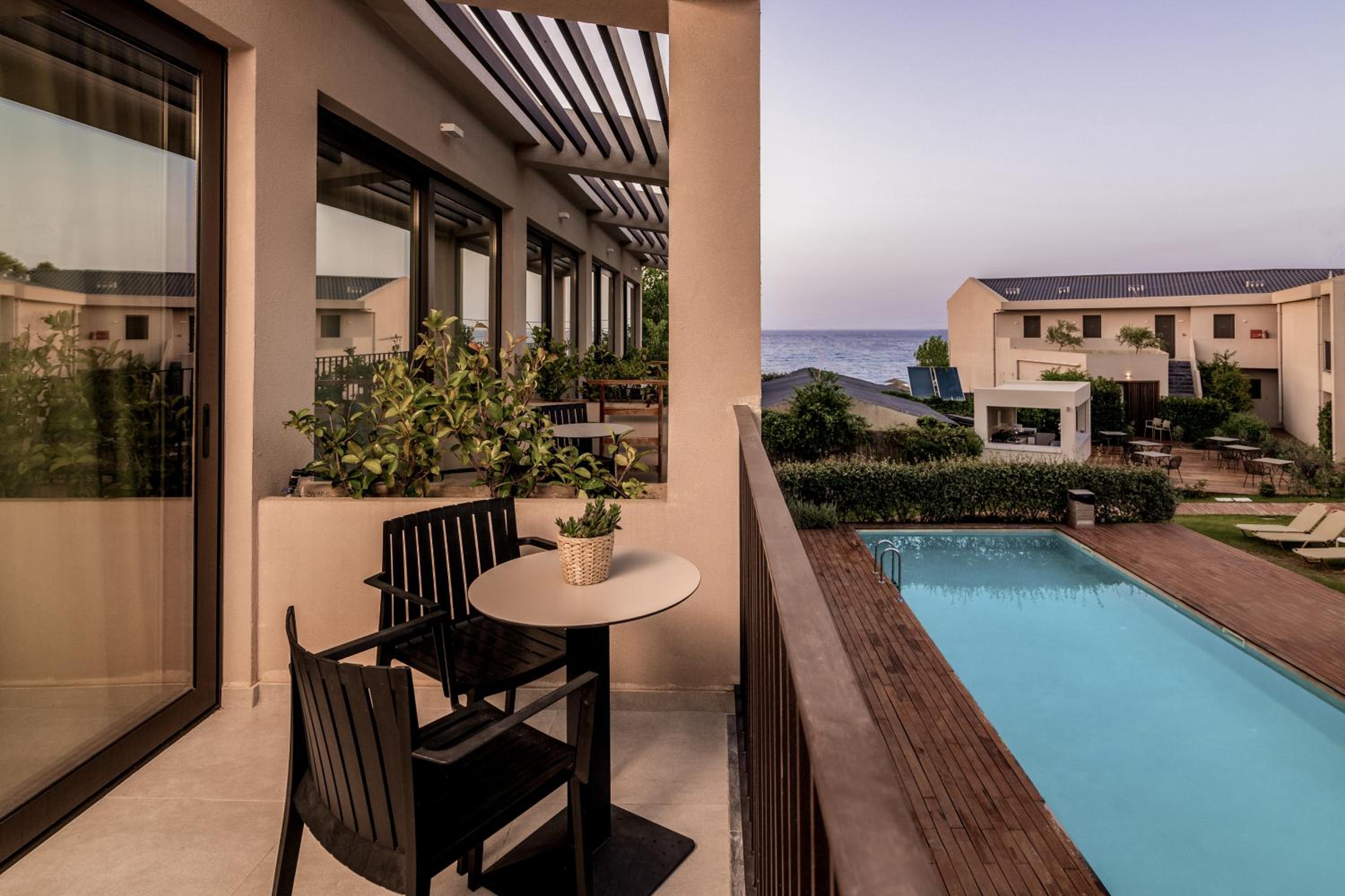 Deluxe Room with Pool View