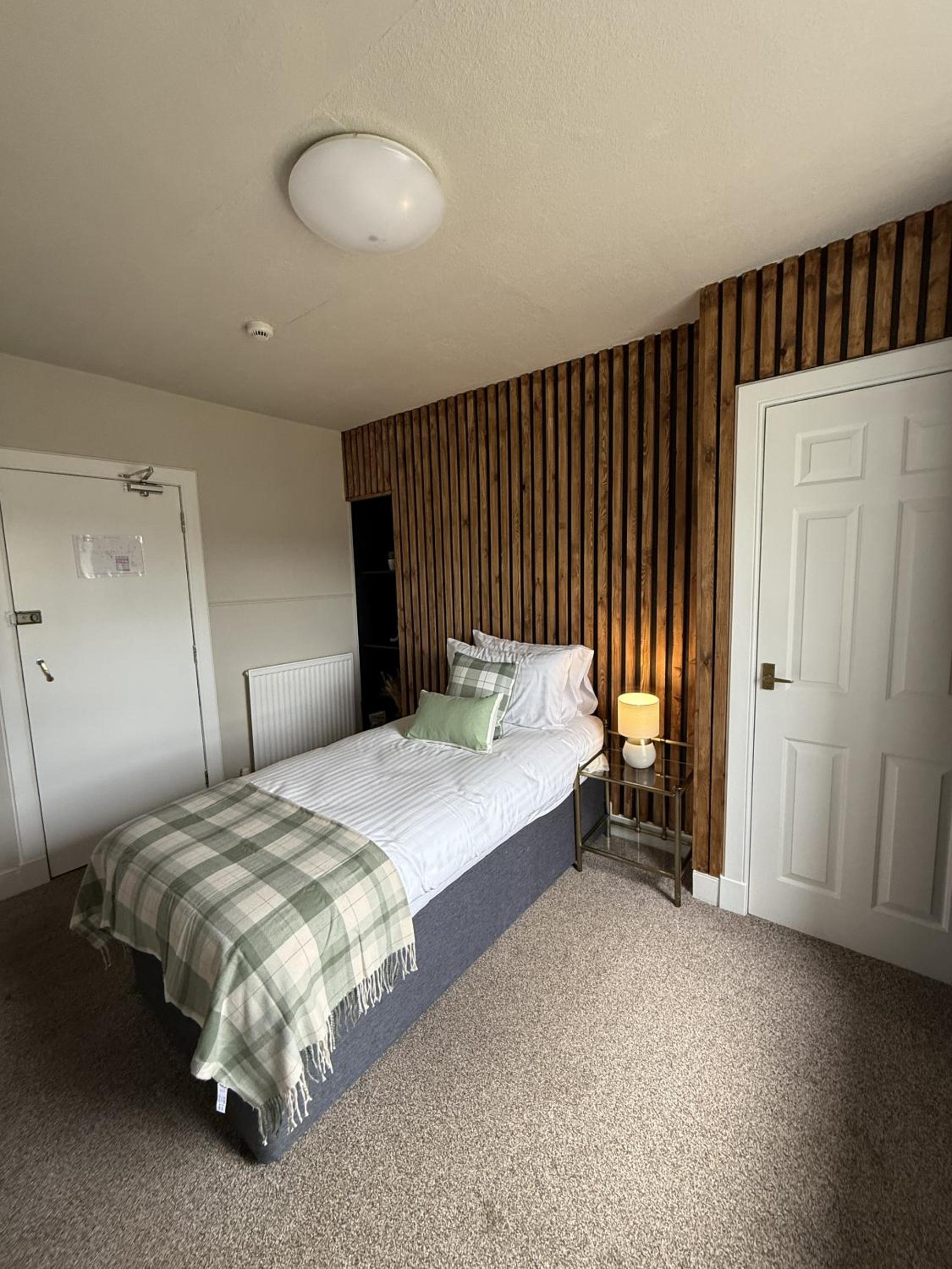 Single Room - Photo 7