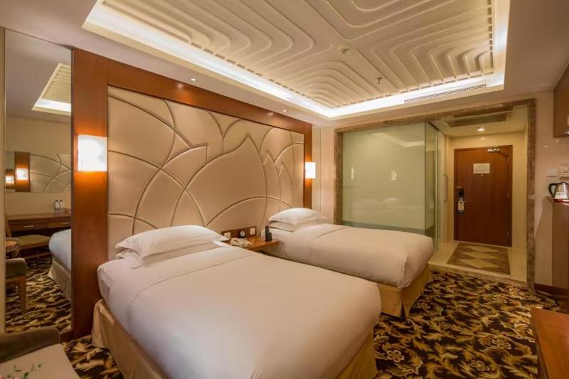 Classic Twin Room(30% discount in Chinese Restaurant except drinks and sea food)