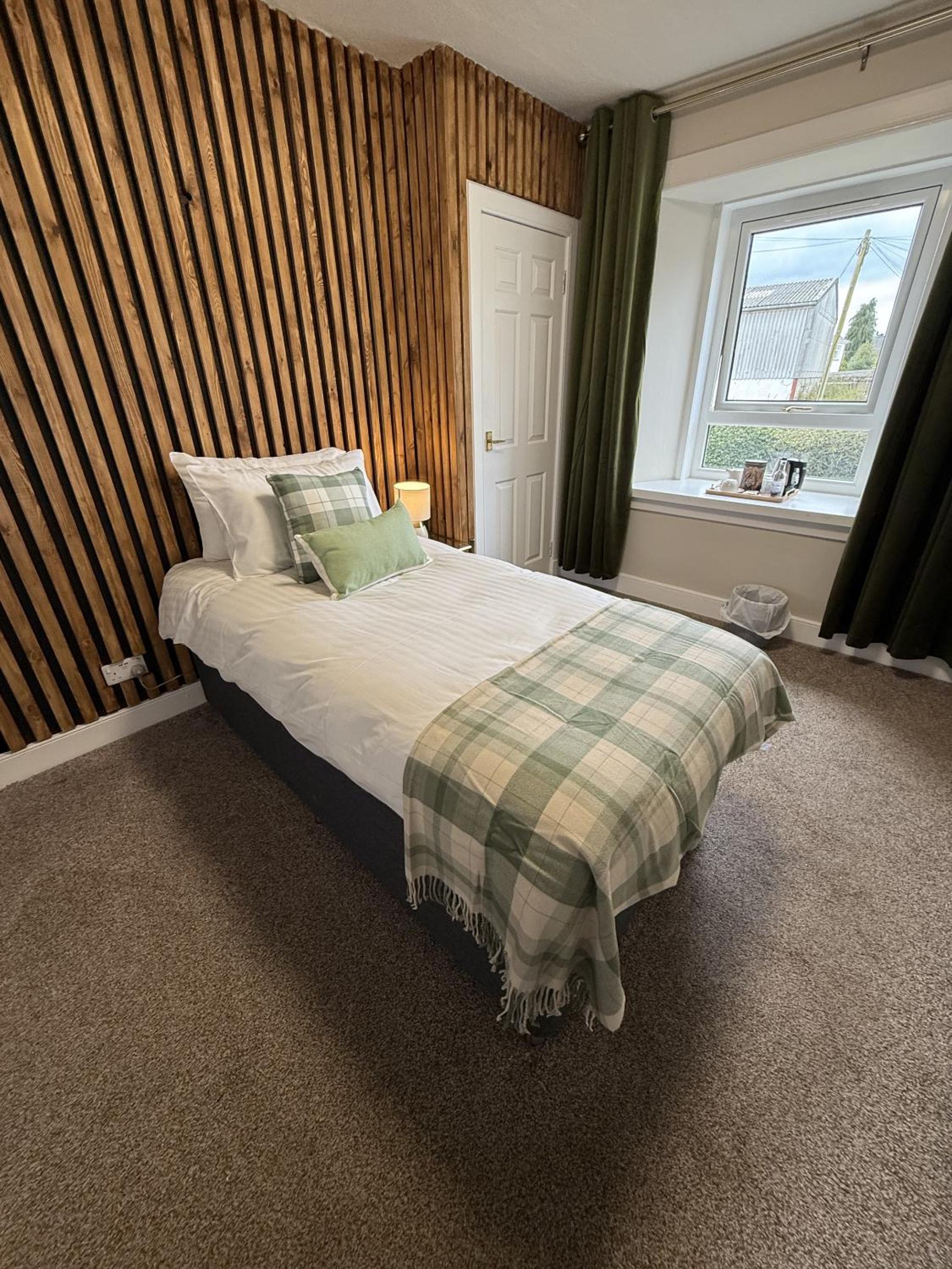 Single Room - Photo 8