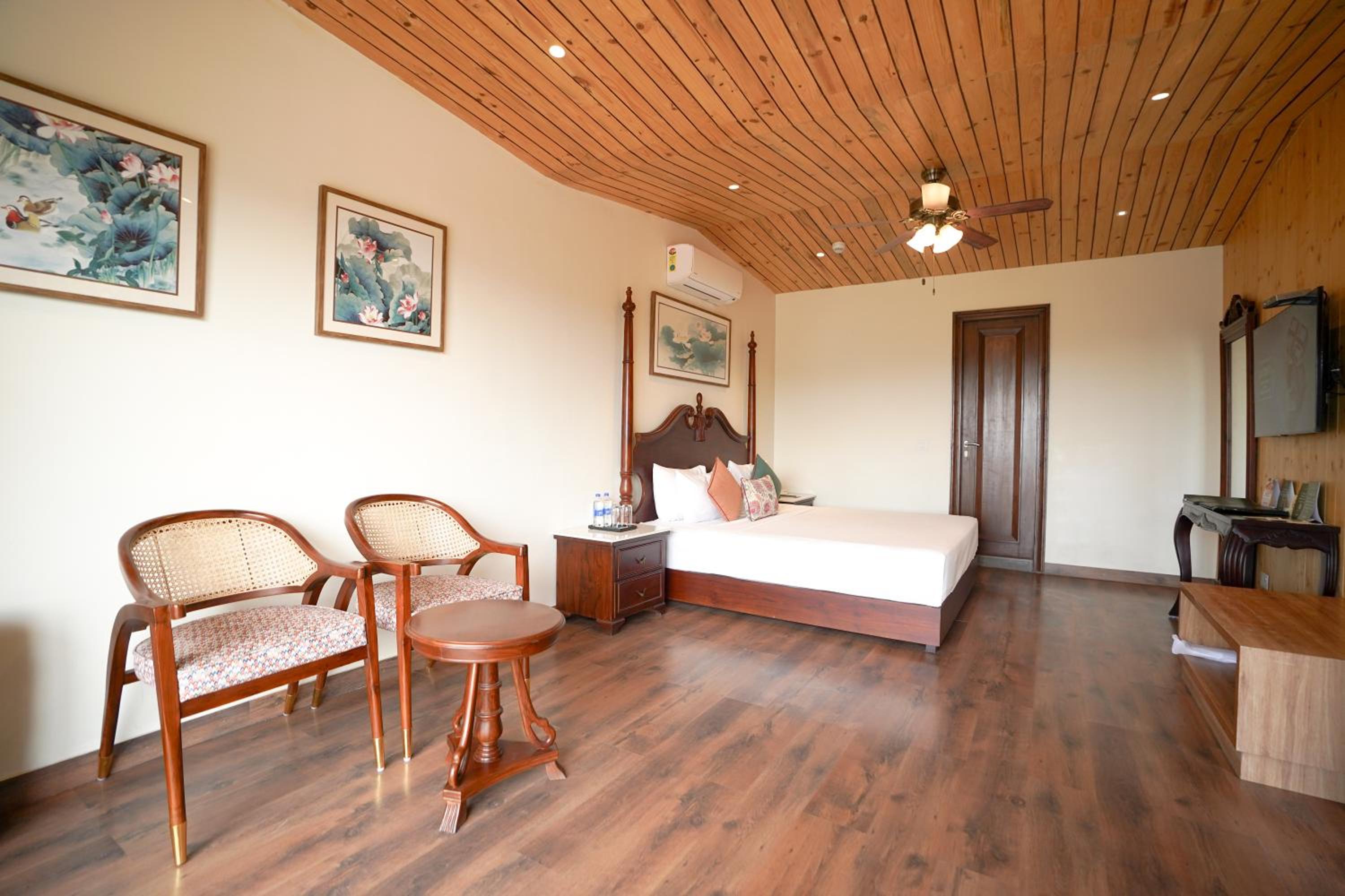 Premium Cottage  - Photo 1